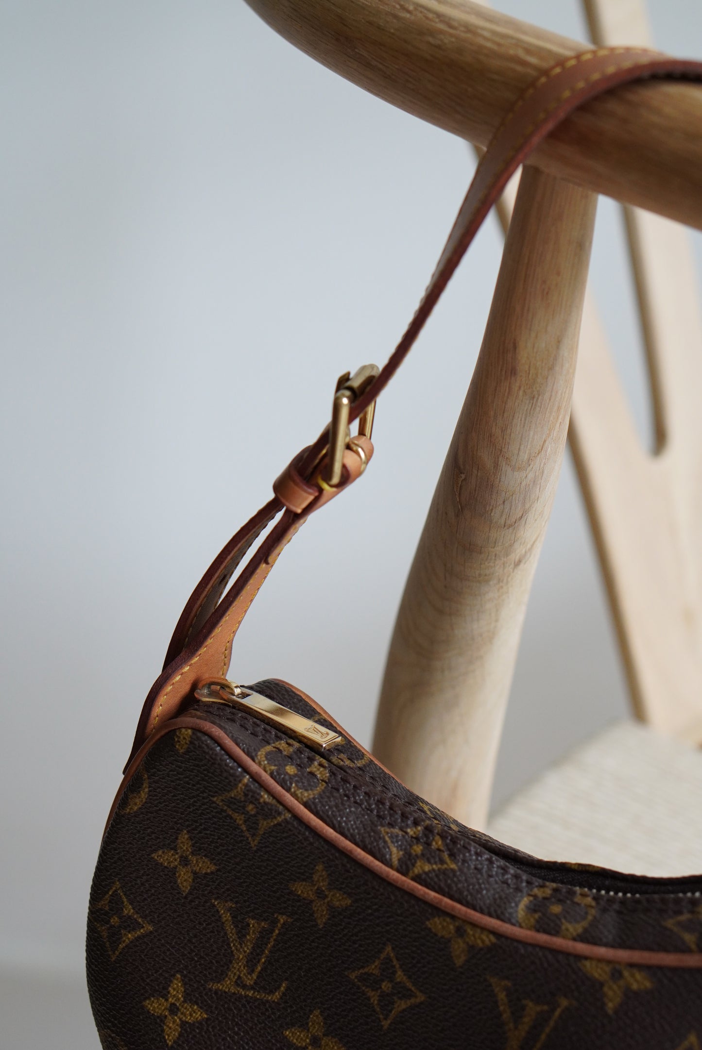 LOUIS VUITTON CROISSANT PM