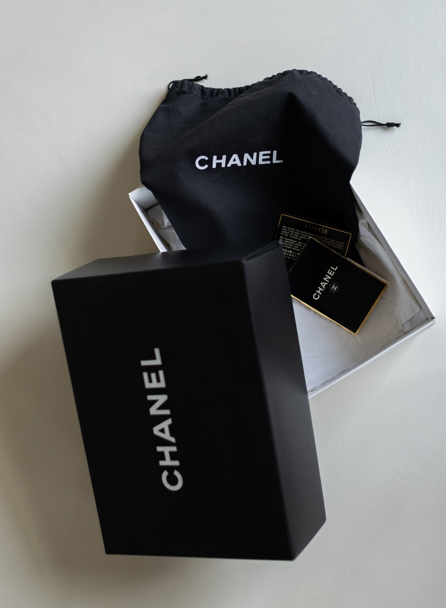 CHANEL CLASSIC MEDIUM DOUBLE FLAP