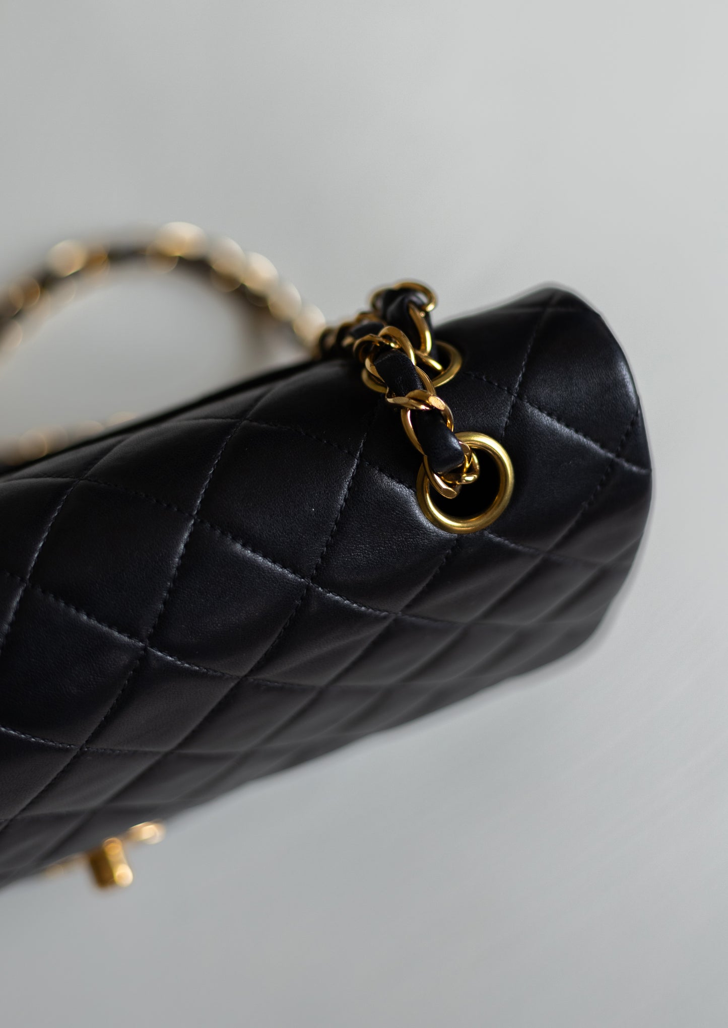 CHANEL CLASSIC MEDIUM DOUBLE FLAP