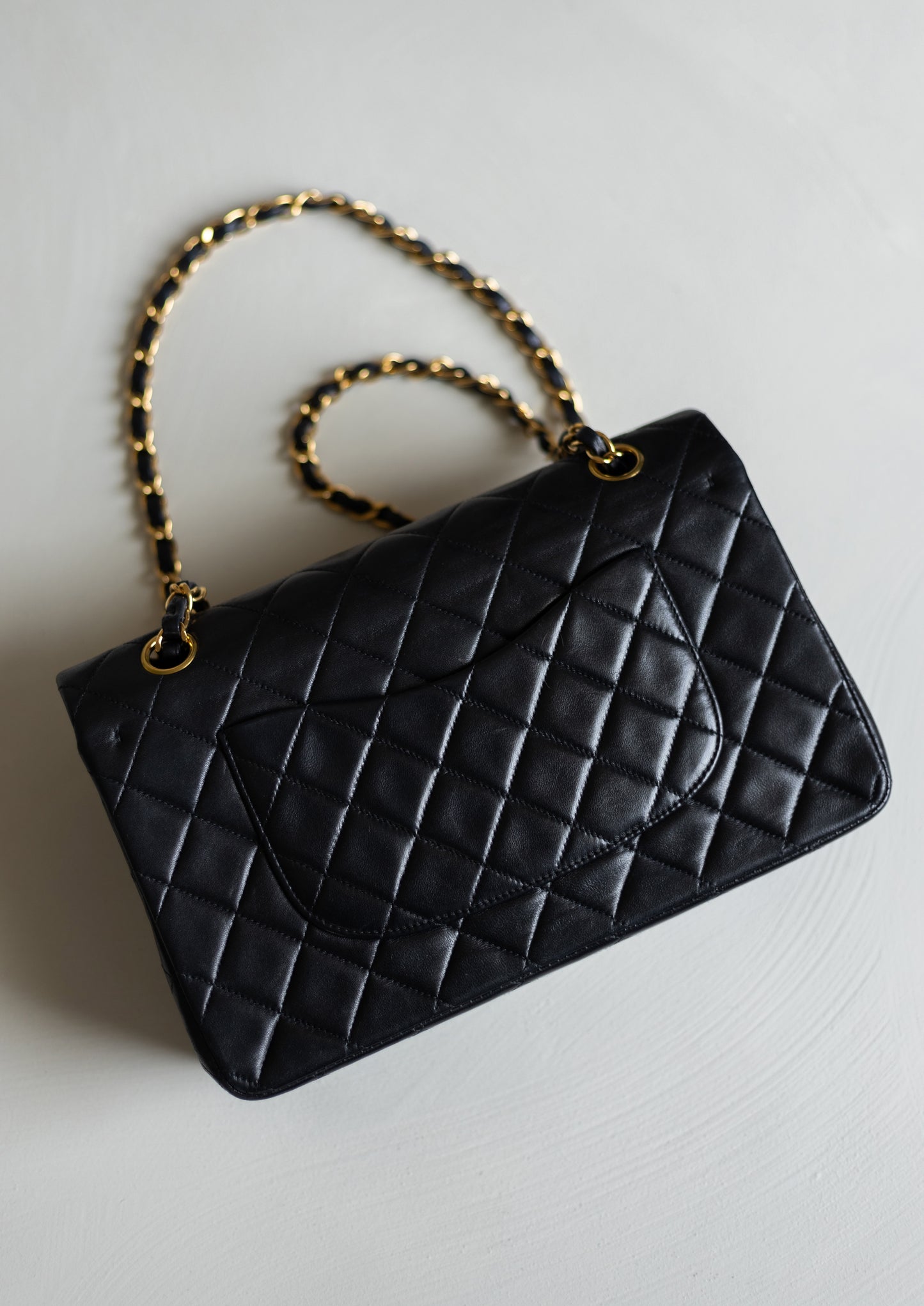 CHANEL CLASSIC MEDIUM DOUBLE FLAP