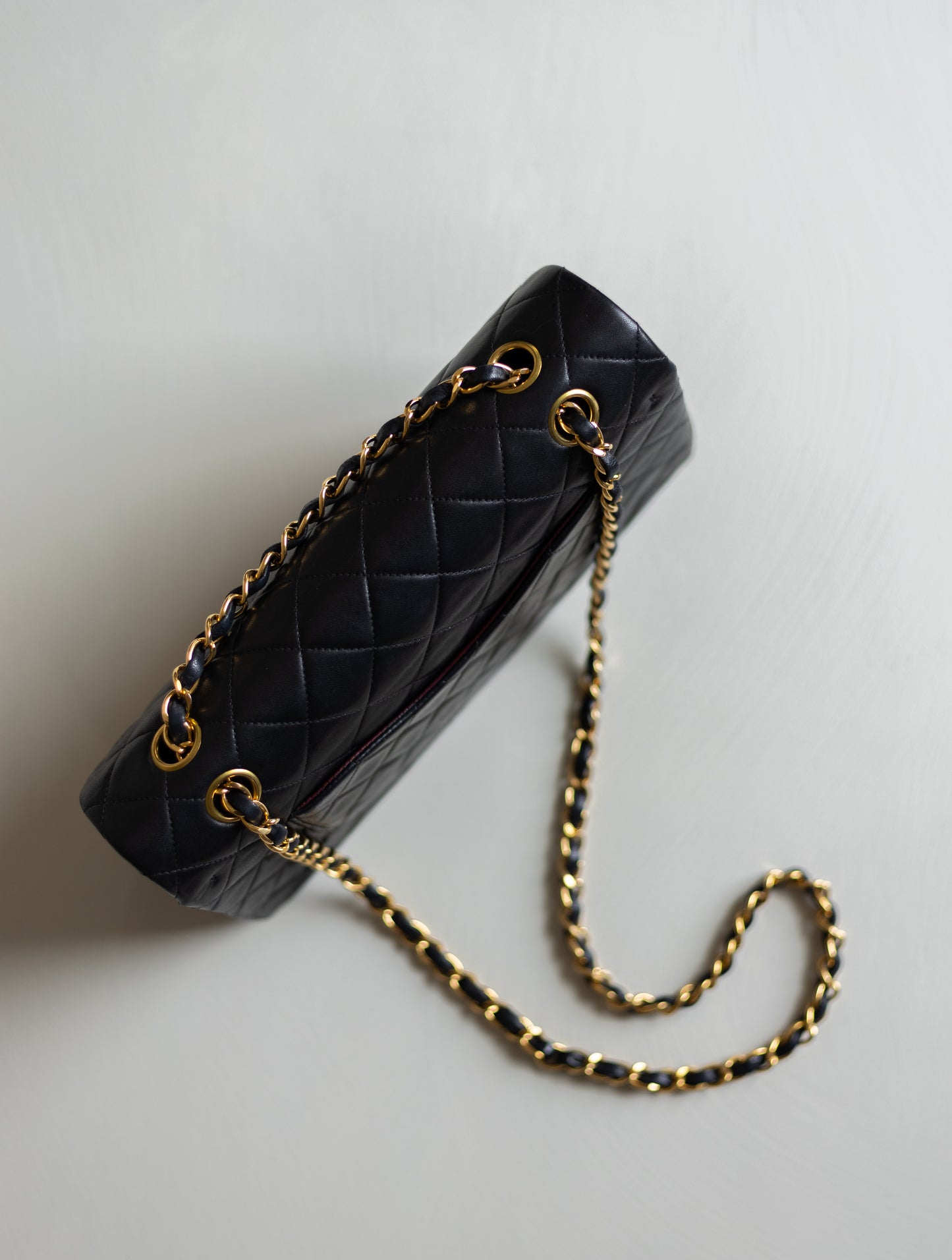 CHANEL CLASSIC MEDIUM DOUBLE FLAP