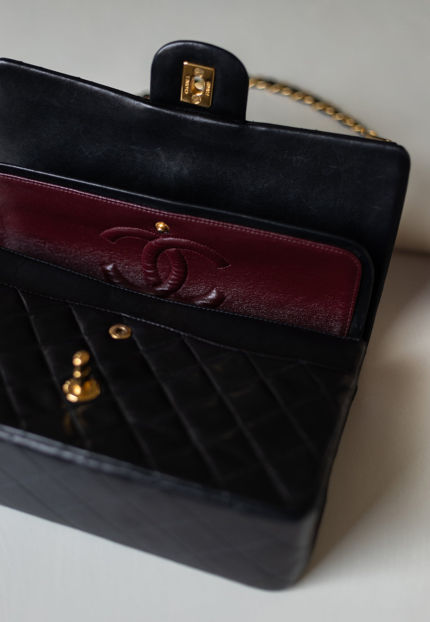 CHANEL CLASSIC MEDIUM DOUBLE FLAP