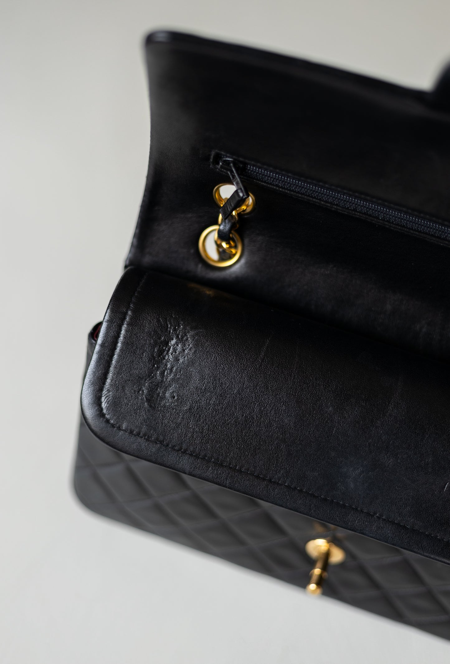 CHANEL CLASSIC MEDIUM DOUBLE FLAP