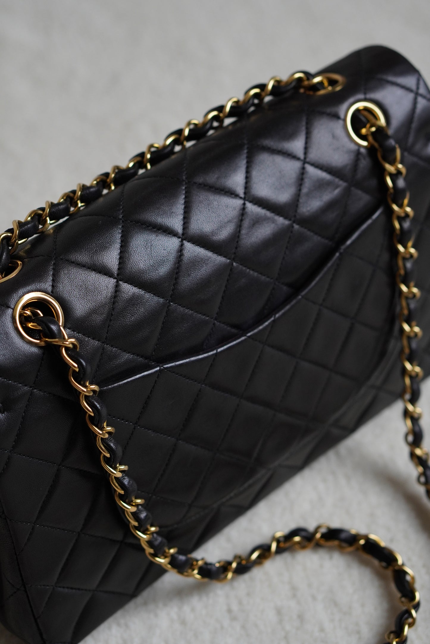 CHANEL CLASSIC MEDIUM DOUBLE FLAP