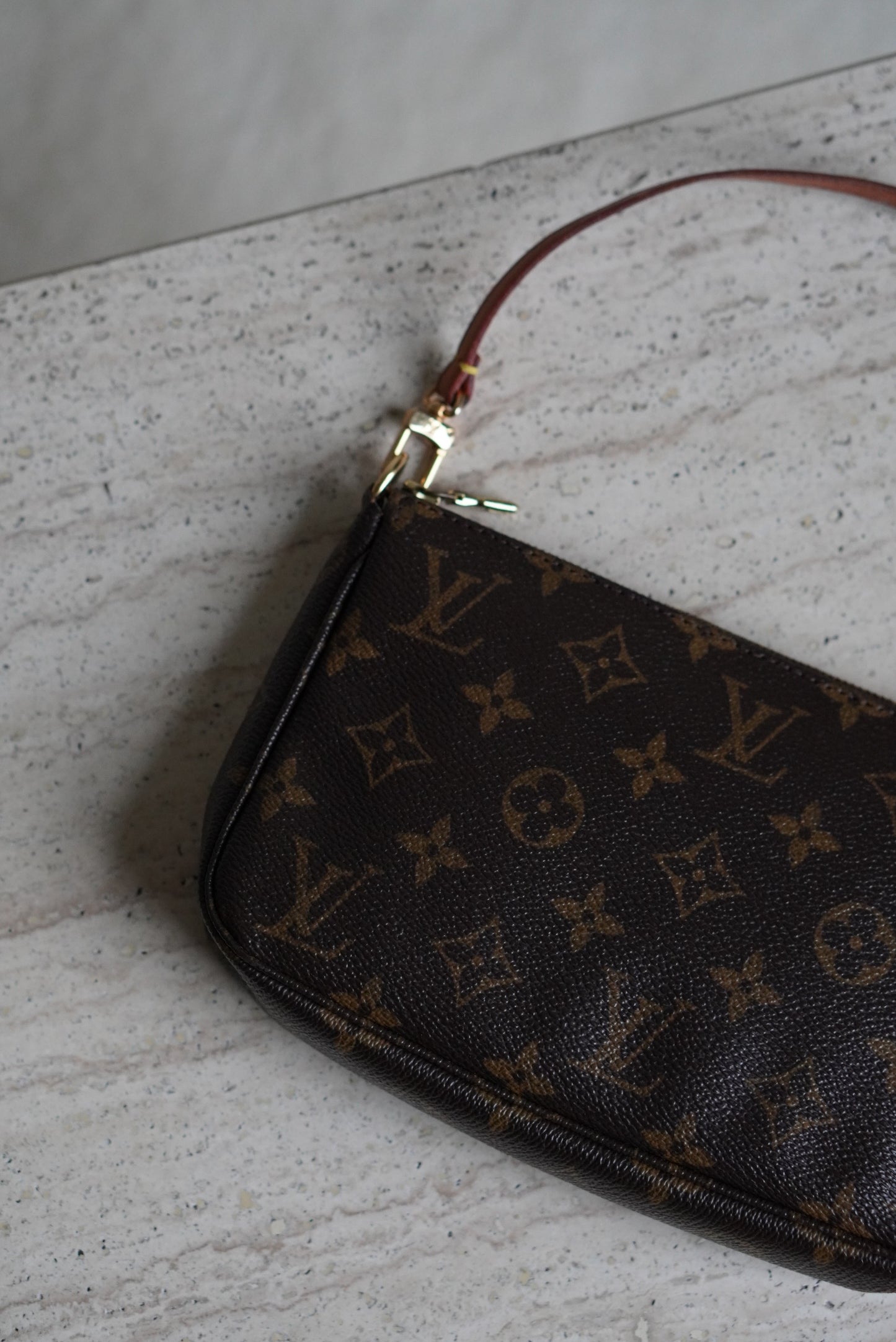 LOUIS VUITTON POCHETTE ACCESSOIRES