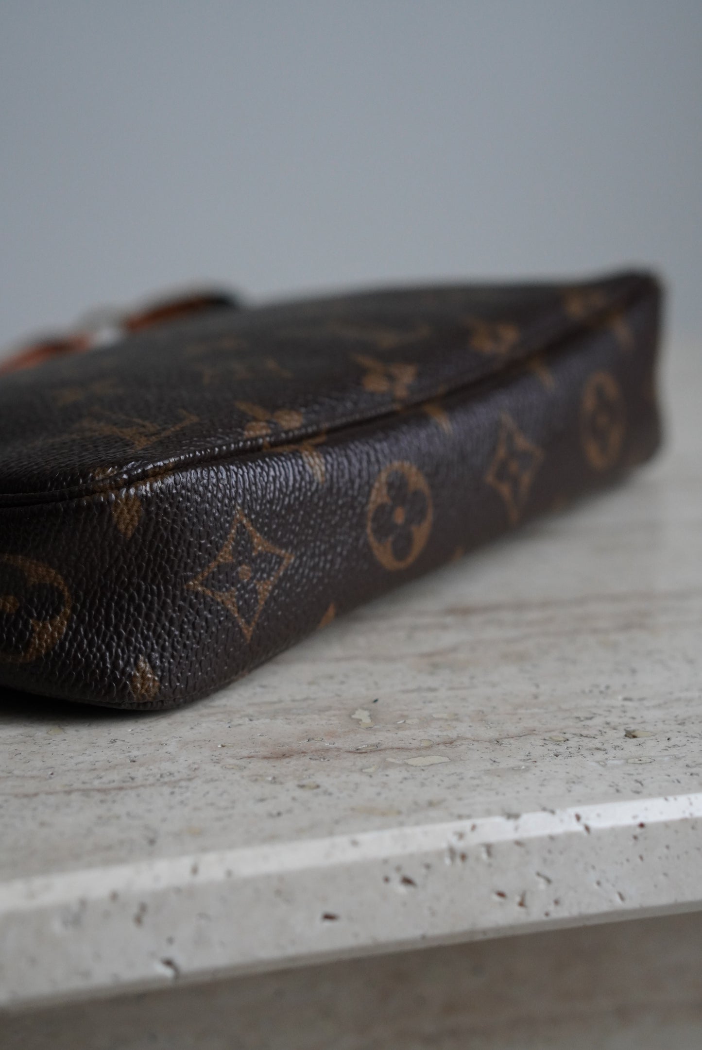 LOUIS VUITTON POCHETTE ACCESSOIRES