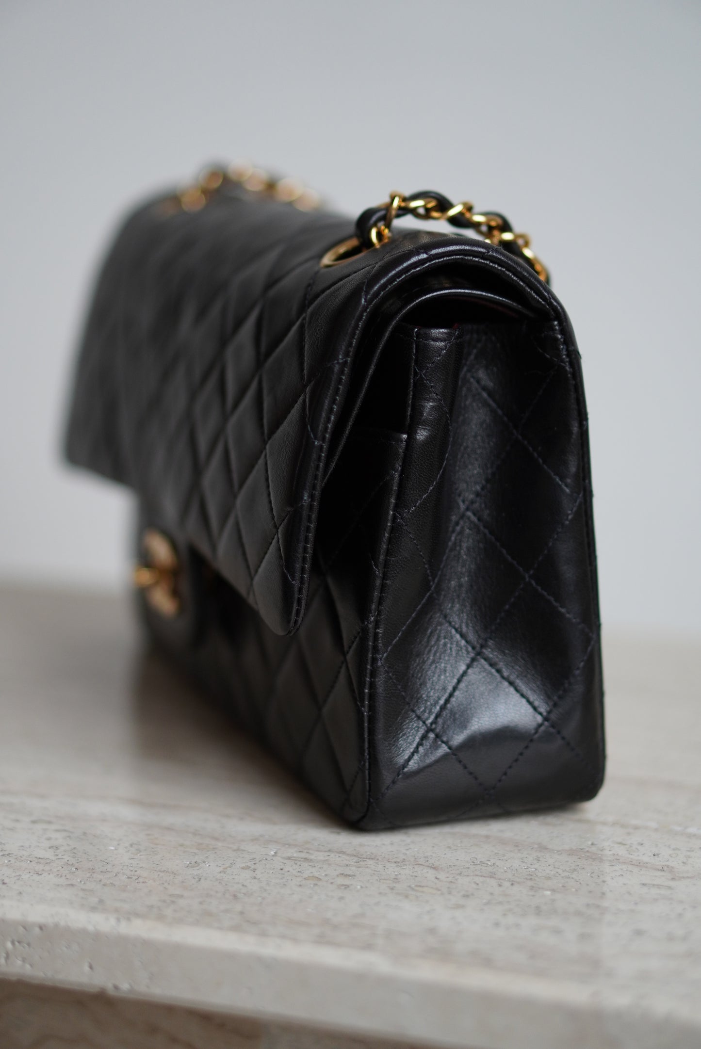 CHANEL CLASSIC MEDIUM DOUBLE FLAP