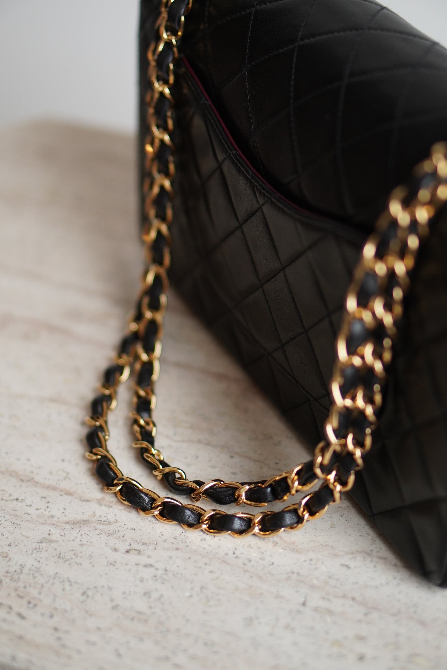 CHANEL CLASSIC MEDIUM DOUBLE FLAP