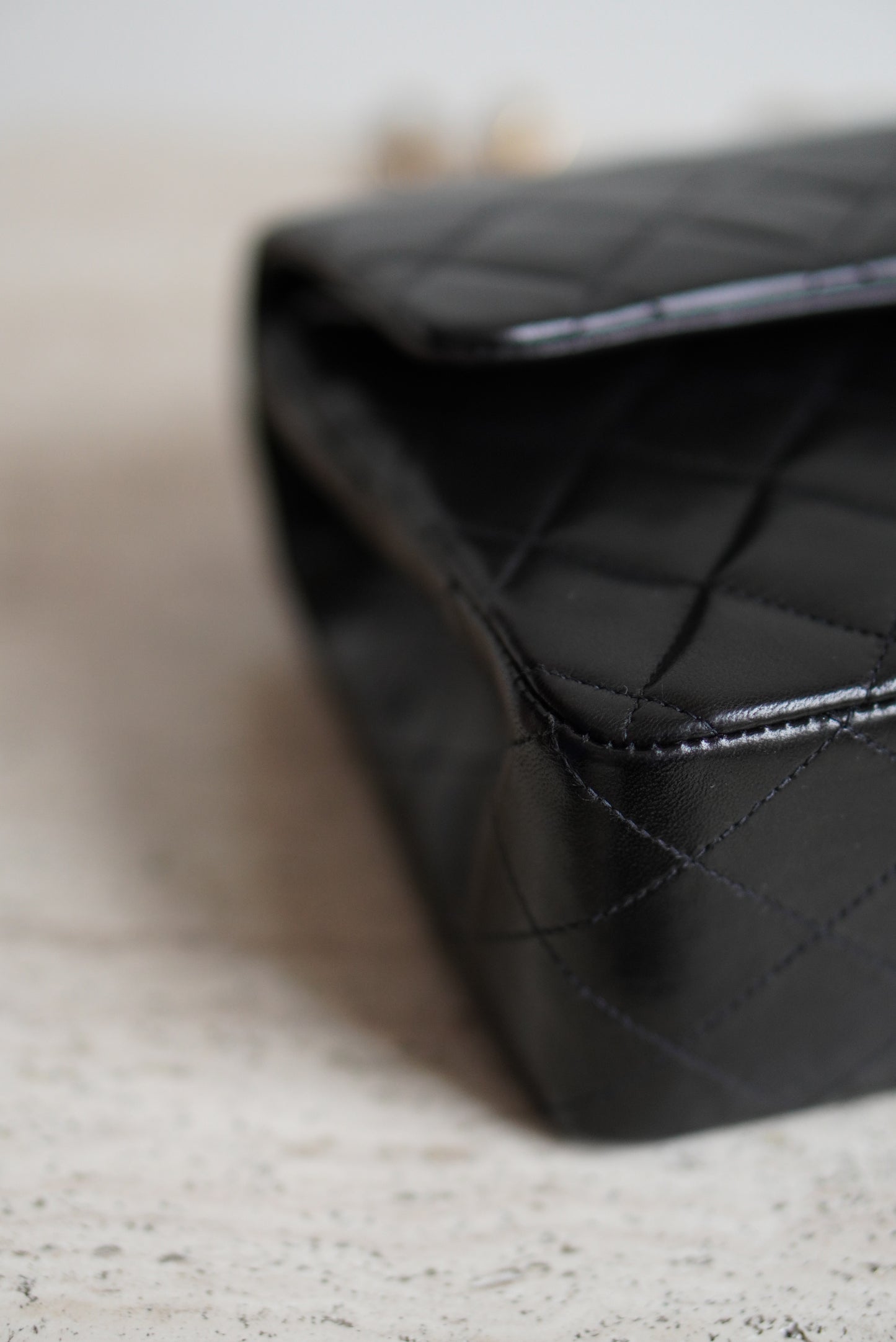 CHANEL CLASSIC MEDIUM DOUBLE FLAP