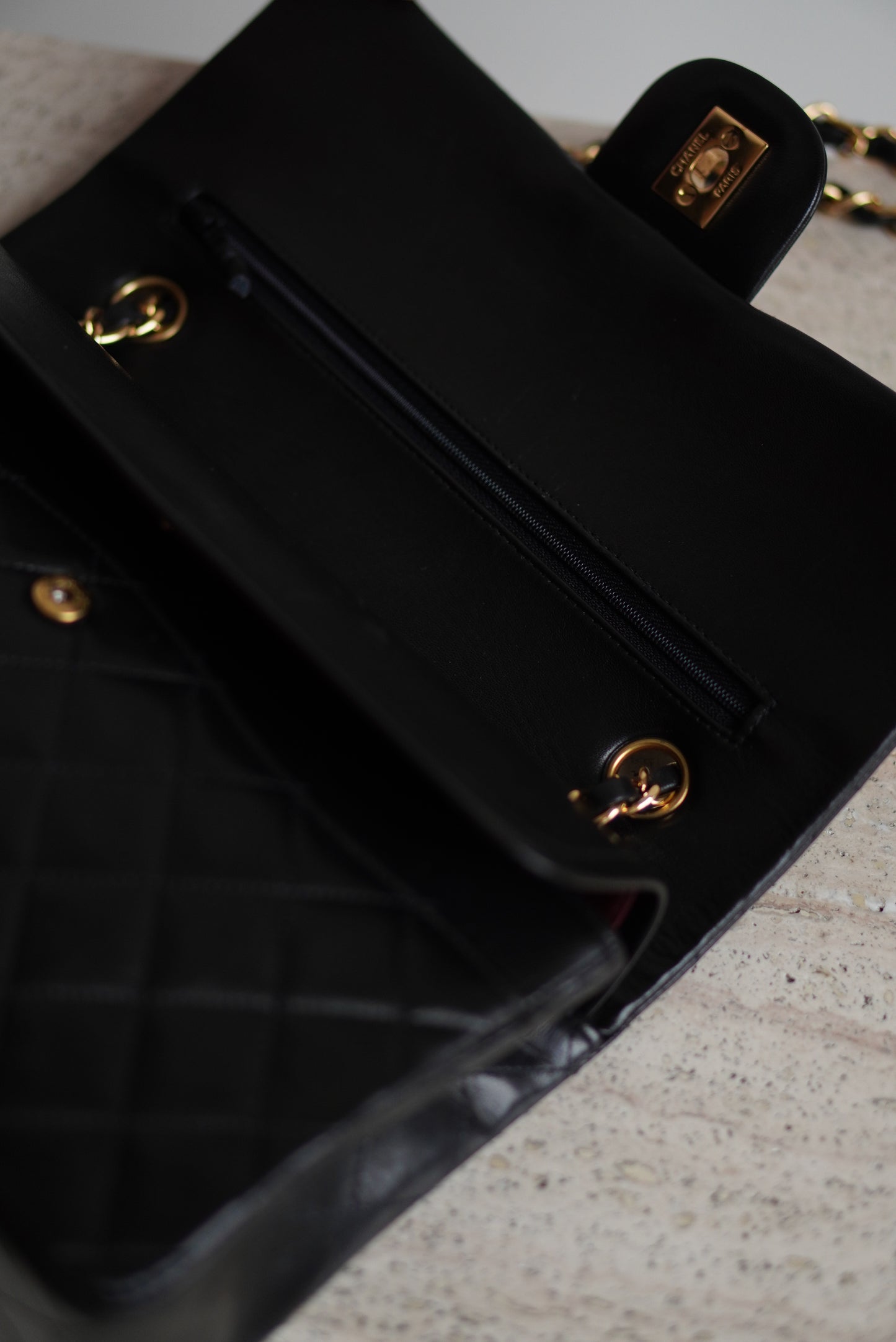 CHANEL CLASSIC MEDIUM DOUBLE FLAP