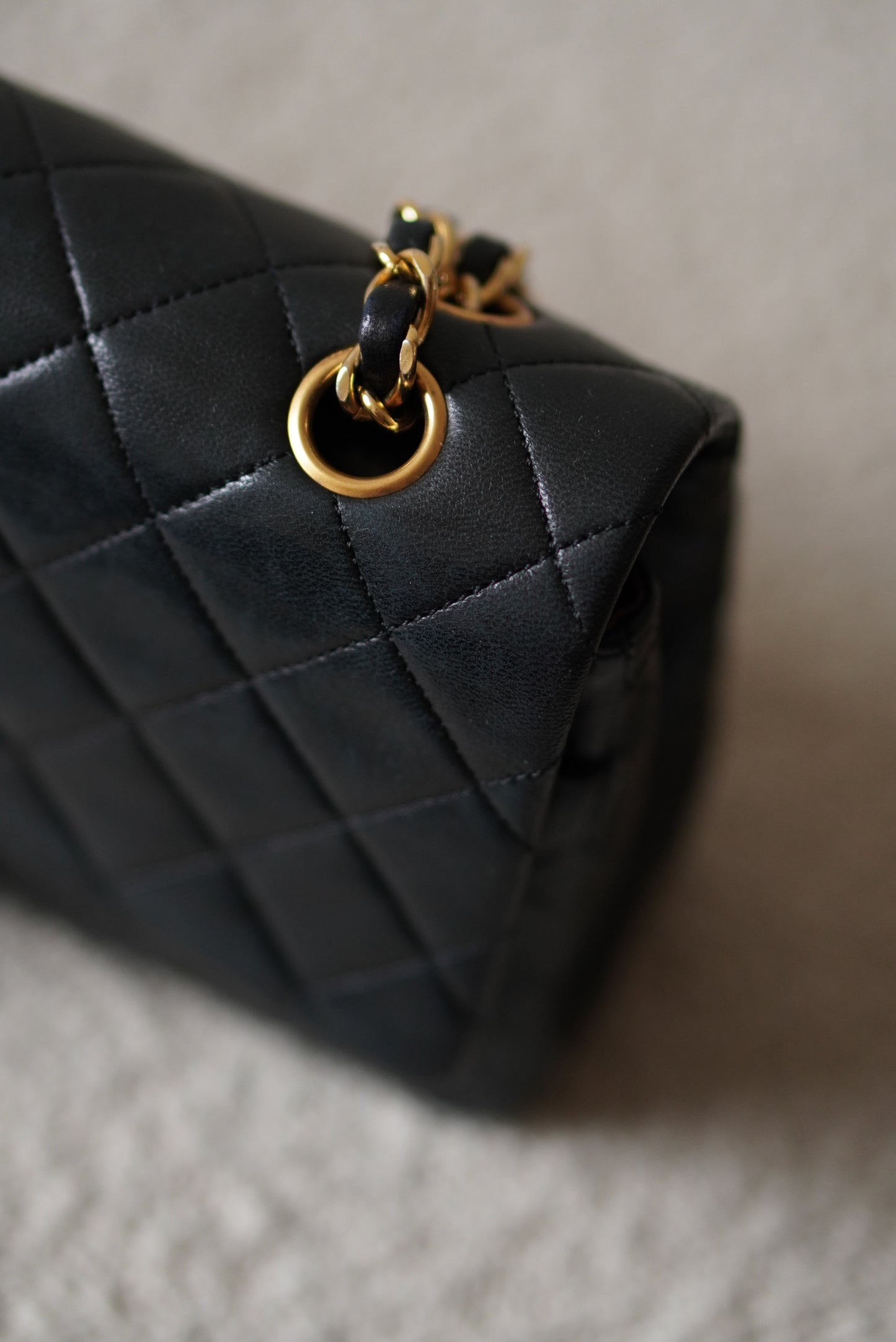 CHANEL CLASSIC MEDIUM DOUBLE FLAP