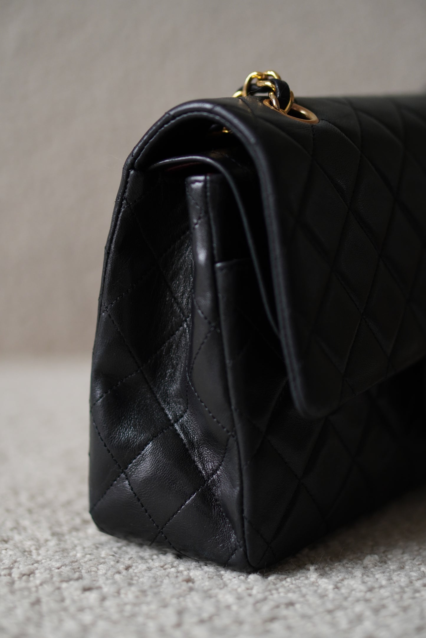 CHANEL CLASSIC MEDIUM DOUBLE FLAP