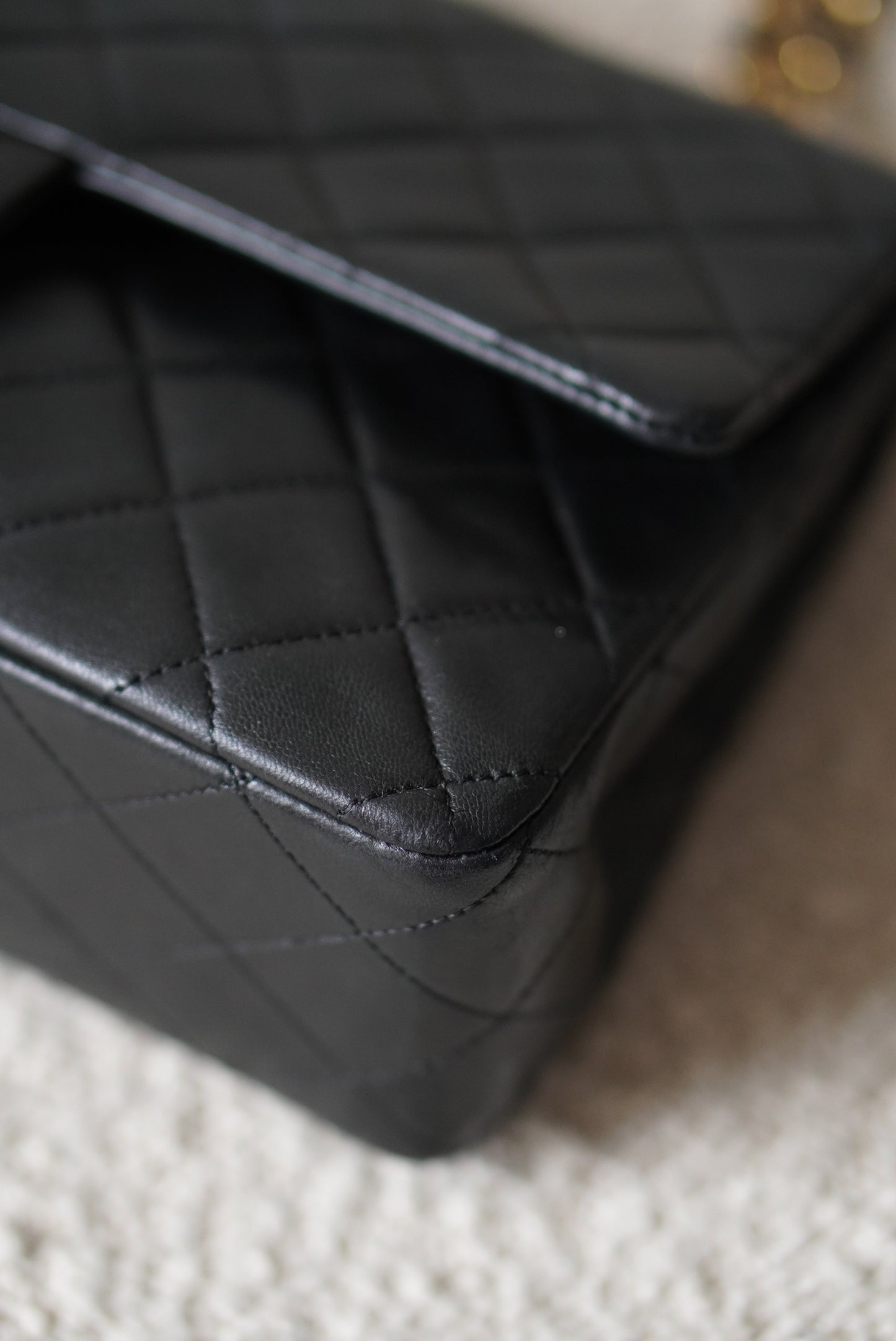 CHANEL CLASSIC MEDIUM DOUBLE FLAP