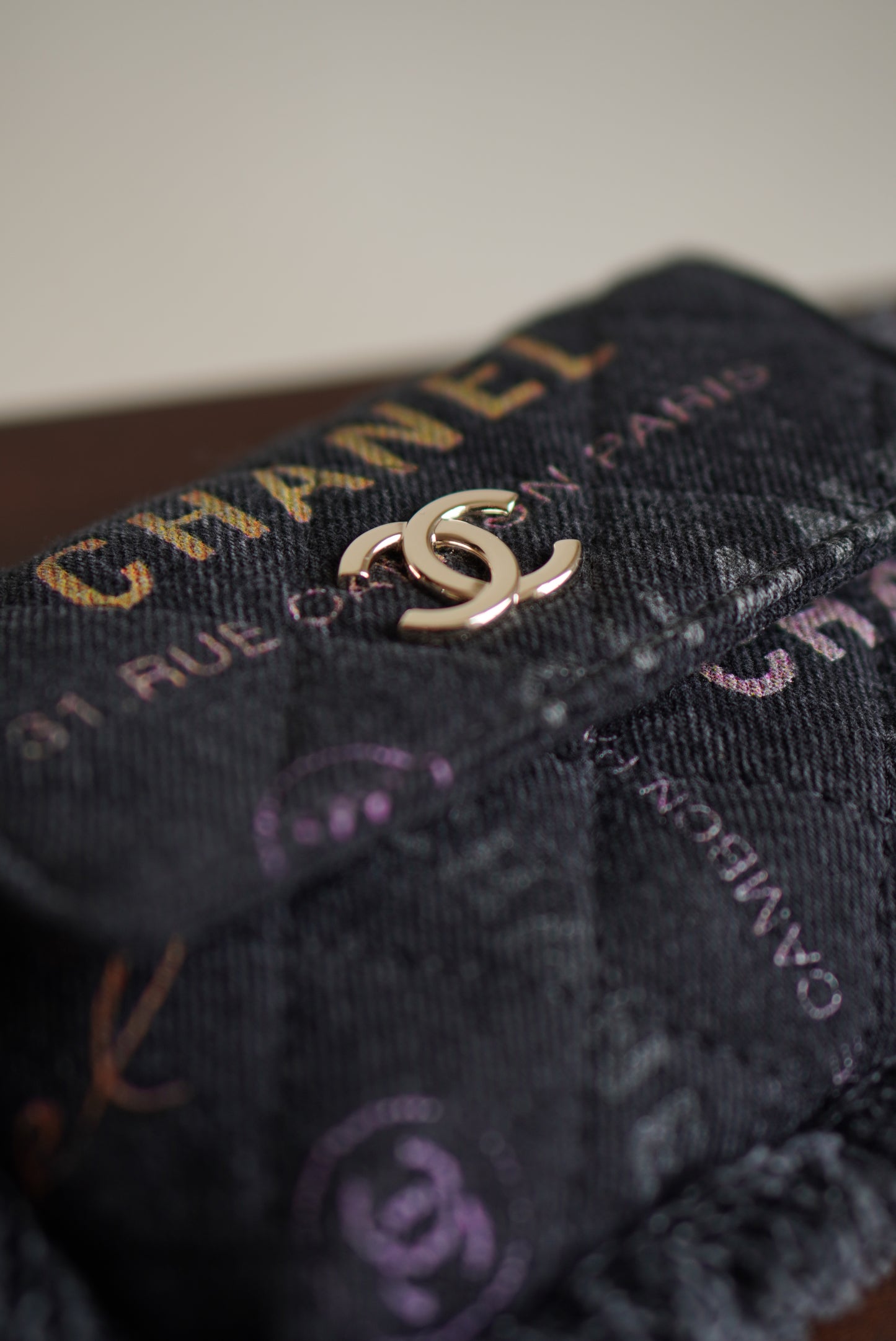 CHANEL MINI VANITY CASE