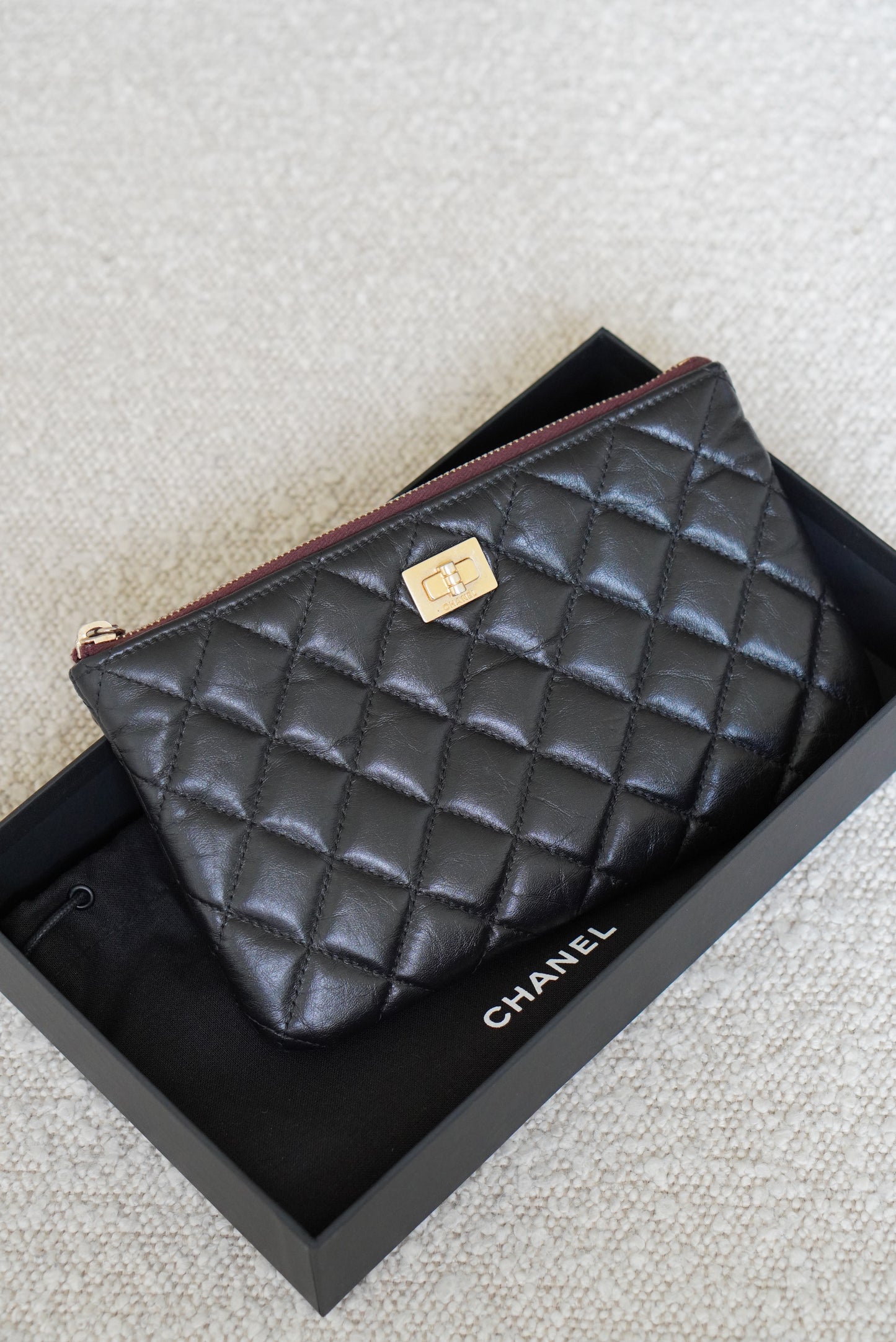 CHANEL 2.55 REISSUE SMALL O CASE