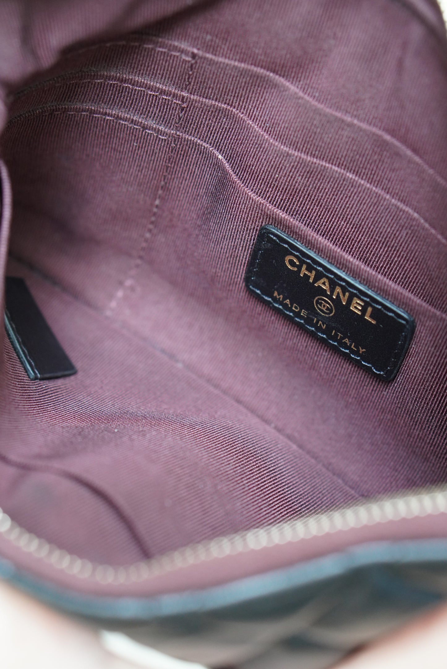 CHANEL 2.55 REISSUE SMALL O CASE