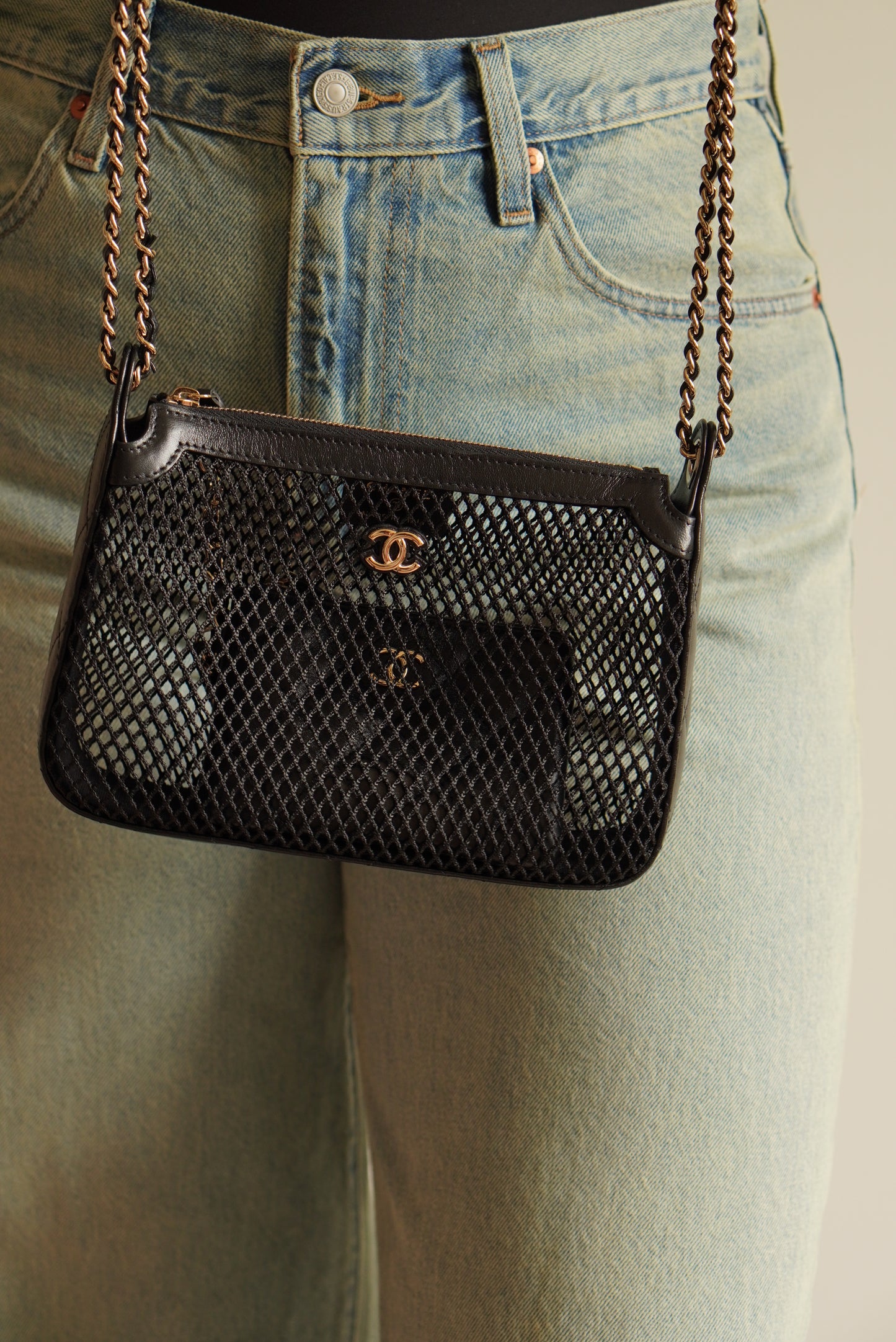 CHANEL 25S CLUTCH WITH CHAIN