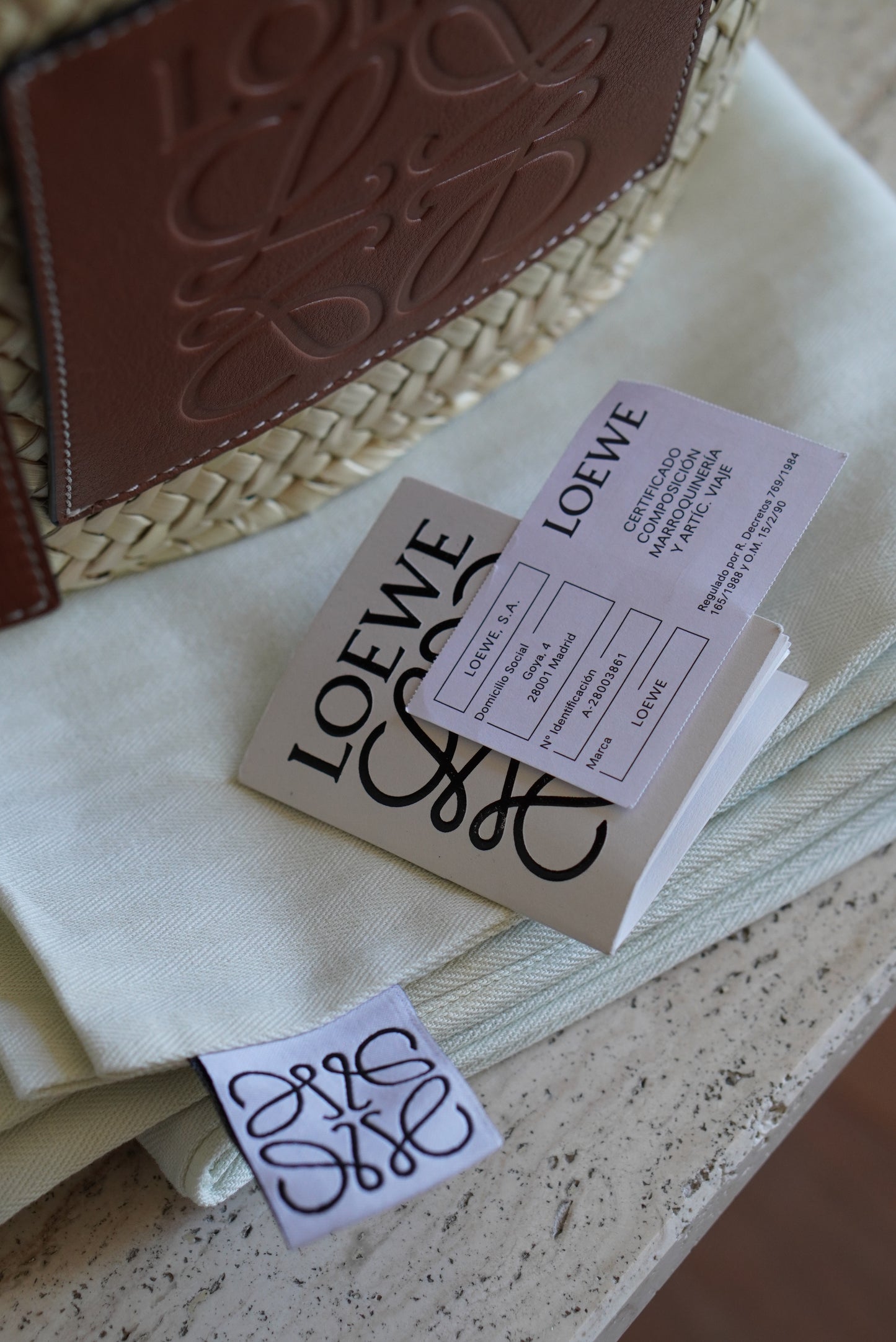 LOEWE BASKET MEDIUM