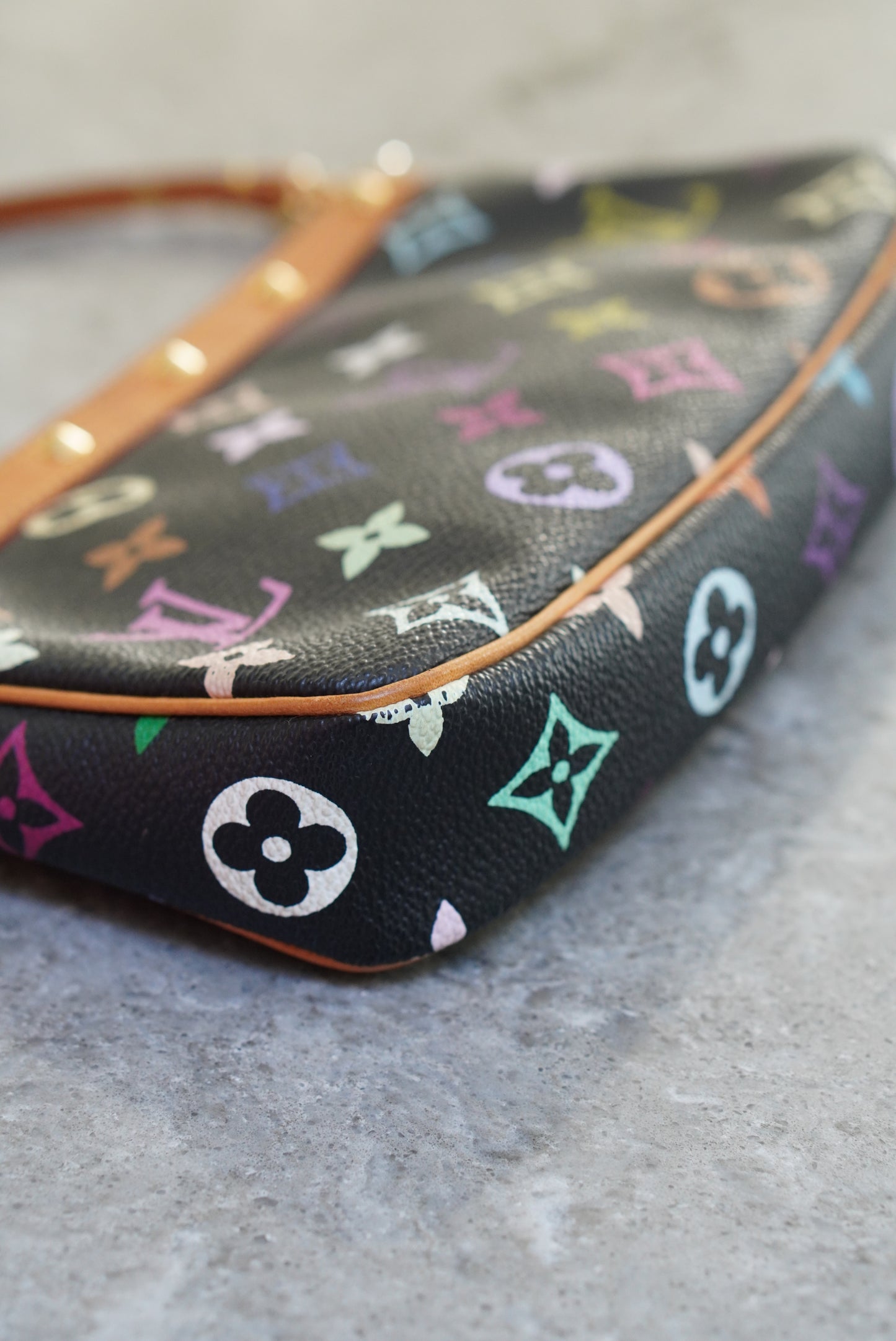 LOUIS VUITTON POCHETTE ACCESSOIRES