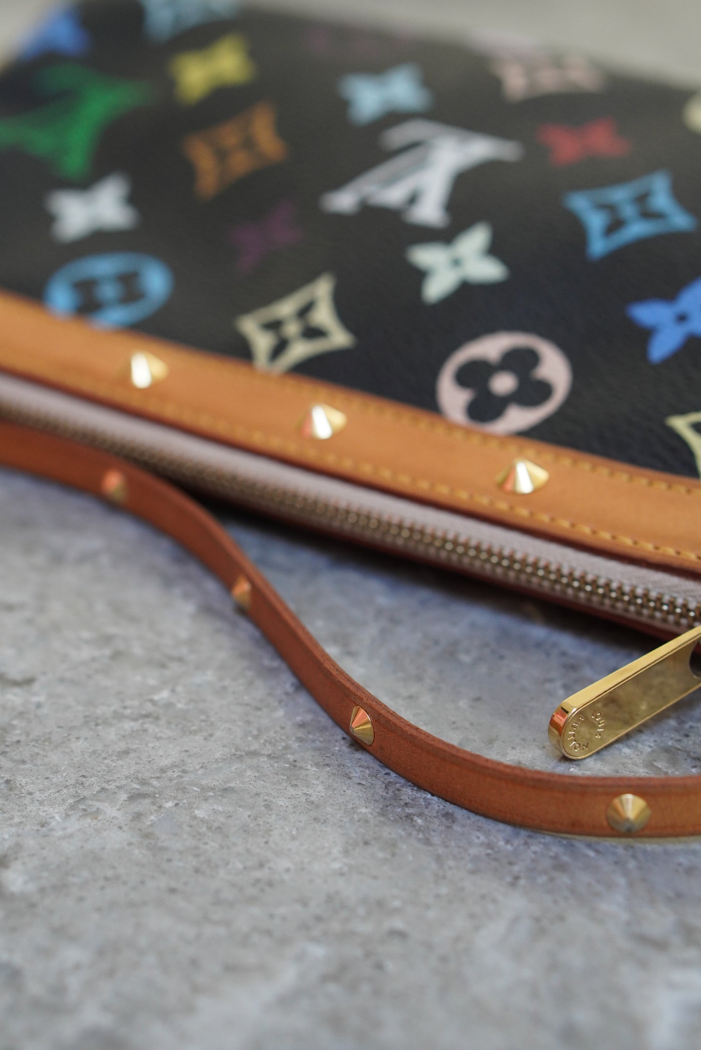 LOUIS VUITTON POCHETTE ACCESSOIRES