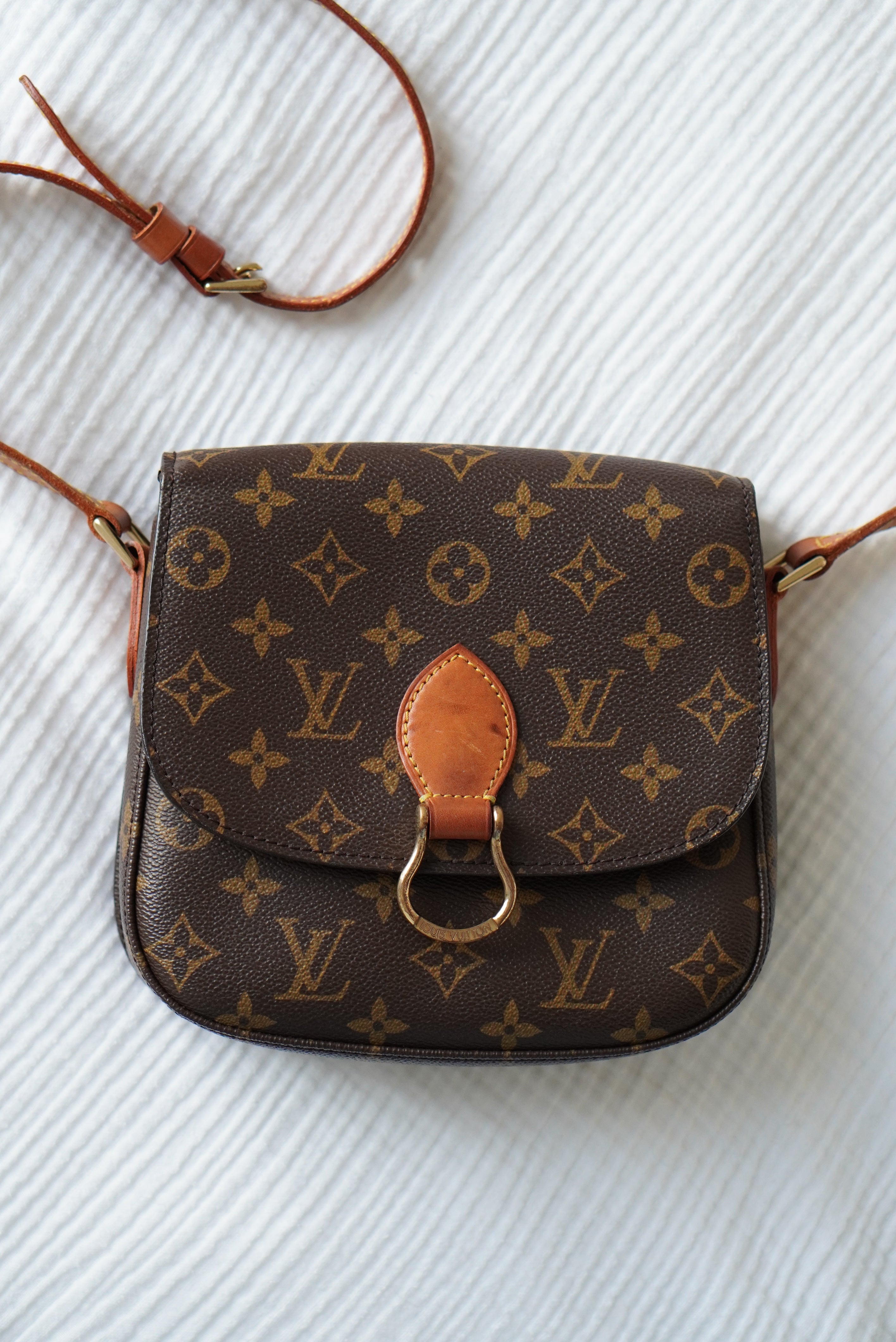 Louis Vuitton, Bags, Authentic Louis Vuitton St Cloud Mm Crossbody