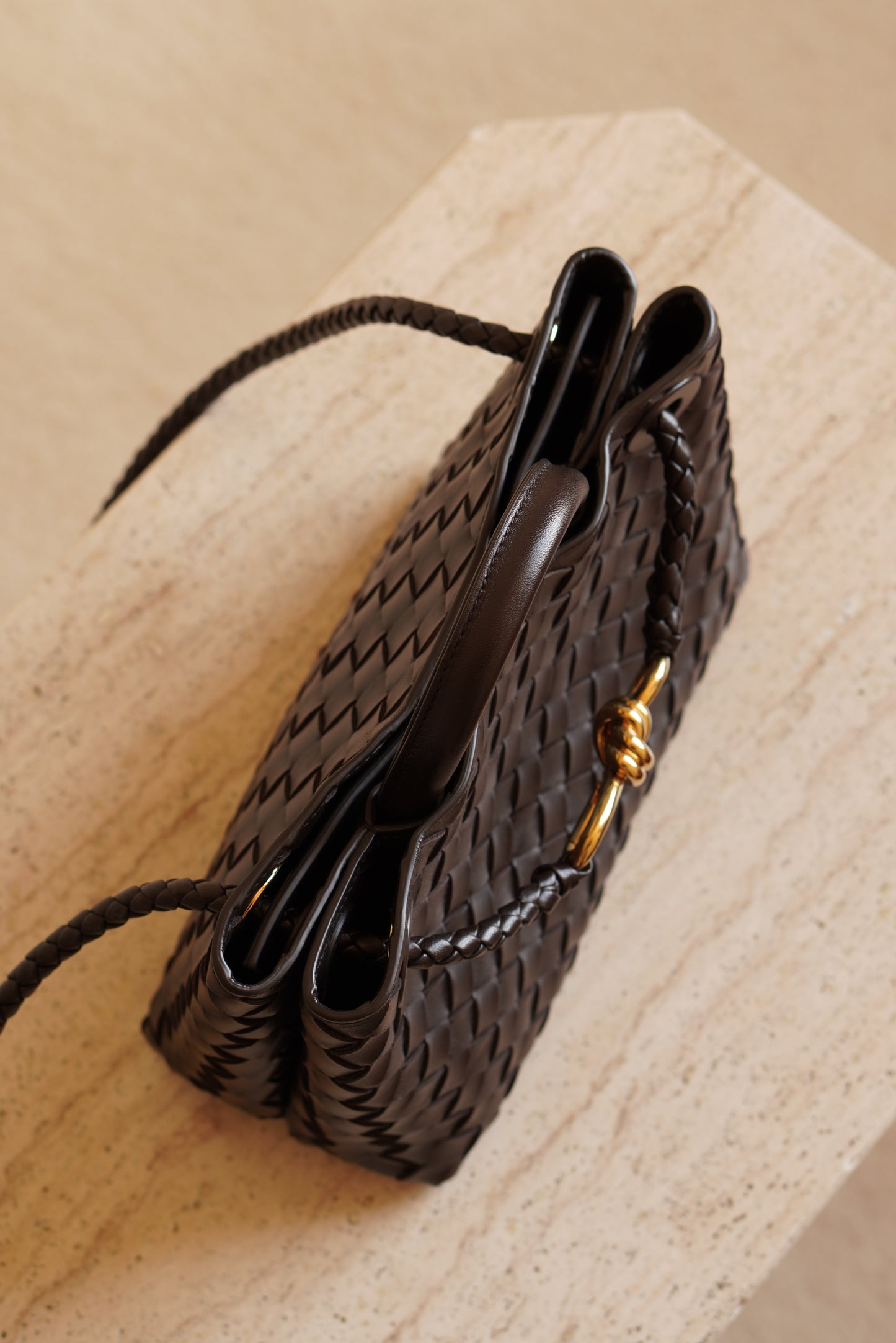 BOTTEGA VENETA ANDIAMO SMALL | FONDANT