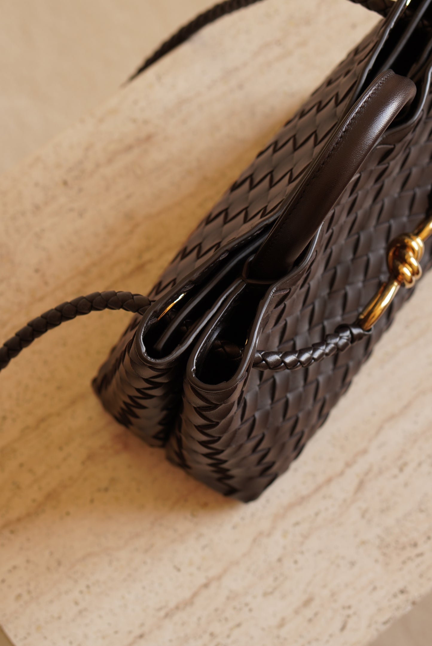 BOTTEGA VENETA ANDIAMO SMALL | FONDANT