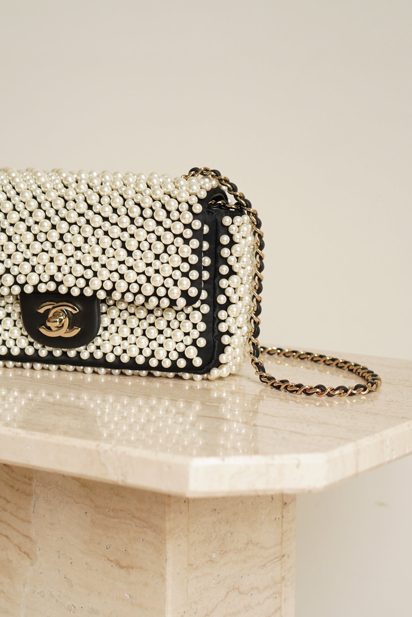 CHANEL 19S PEARL MINI RECTANGULAR