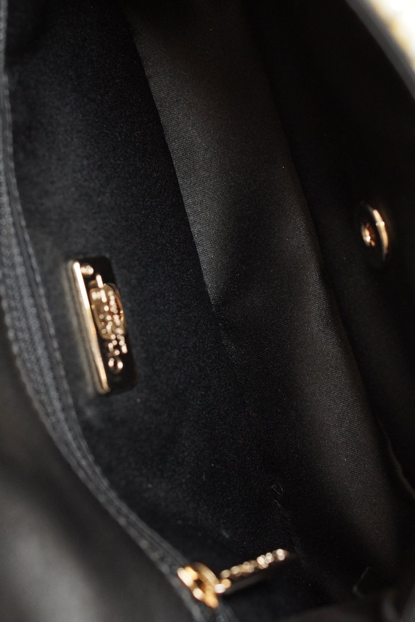 CHANEL 19S PEARL MINI RECTANGULAR