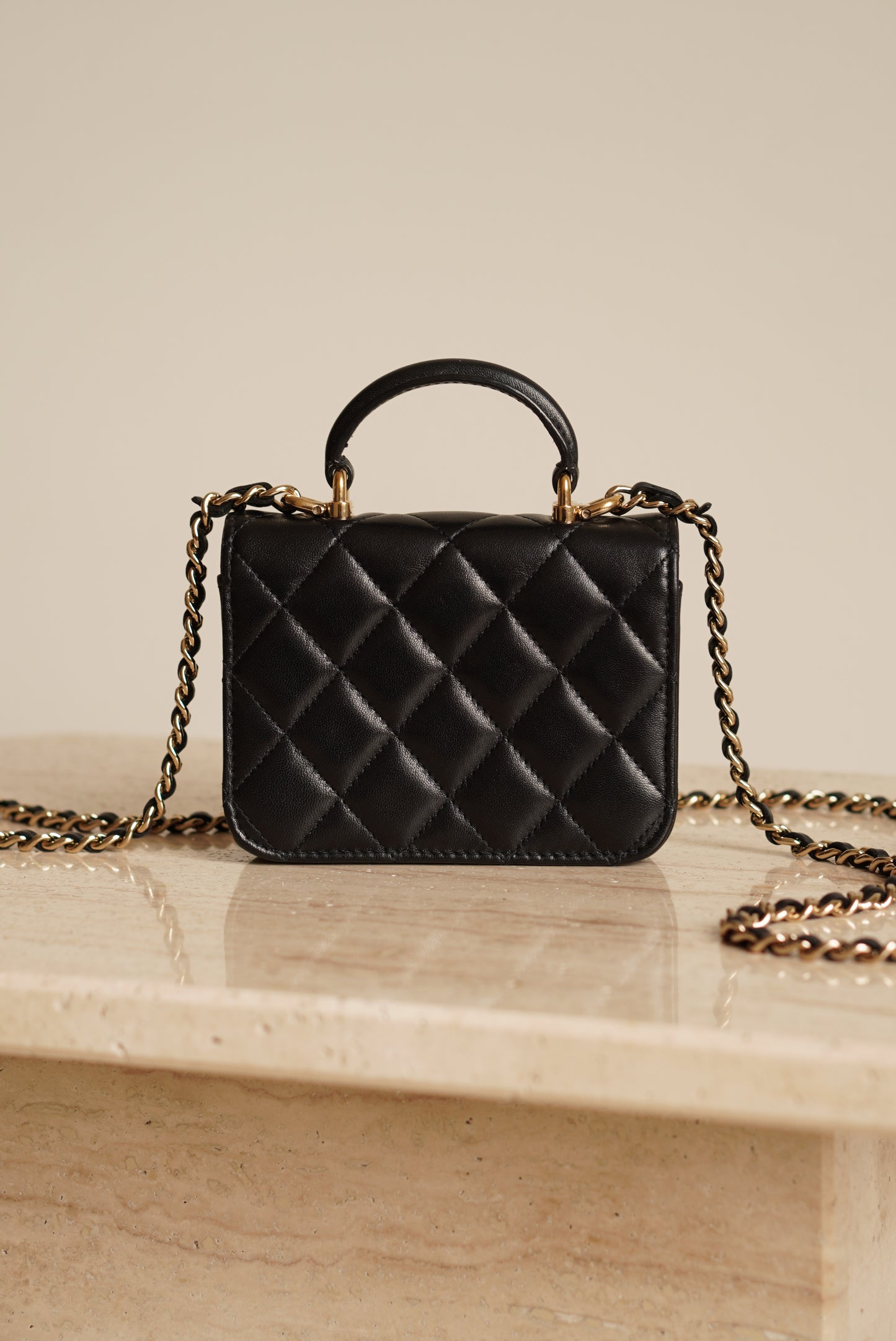 CHANEL 21K MICRO TOP HANDLE | BLACK