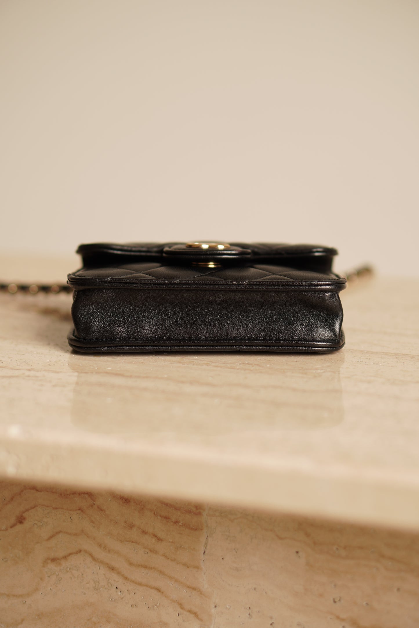 CHANEL 21K MICRO TOP HANDLE | BLACK