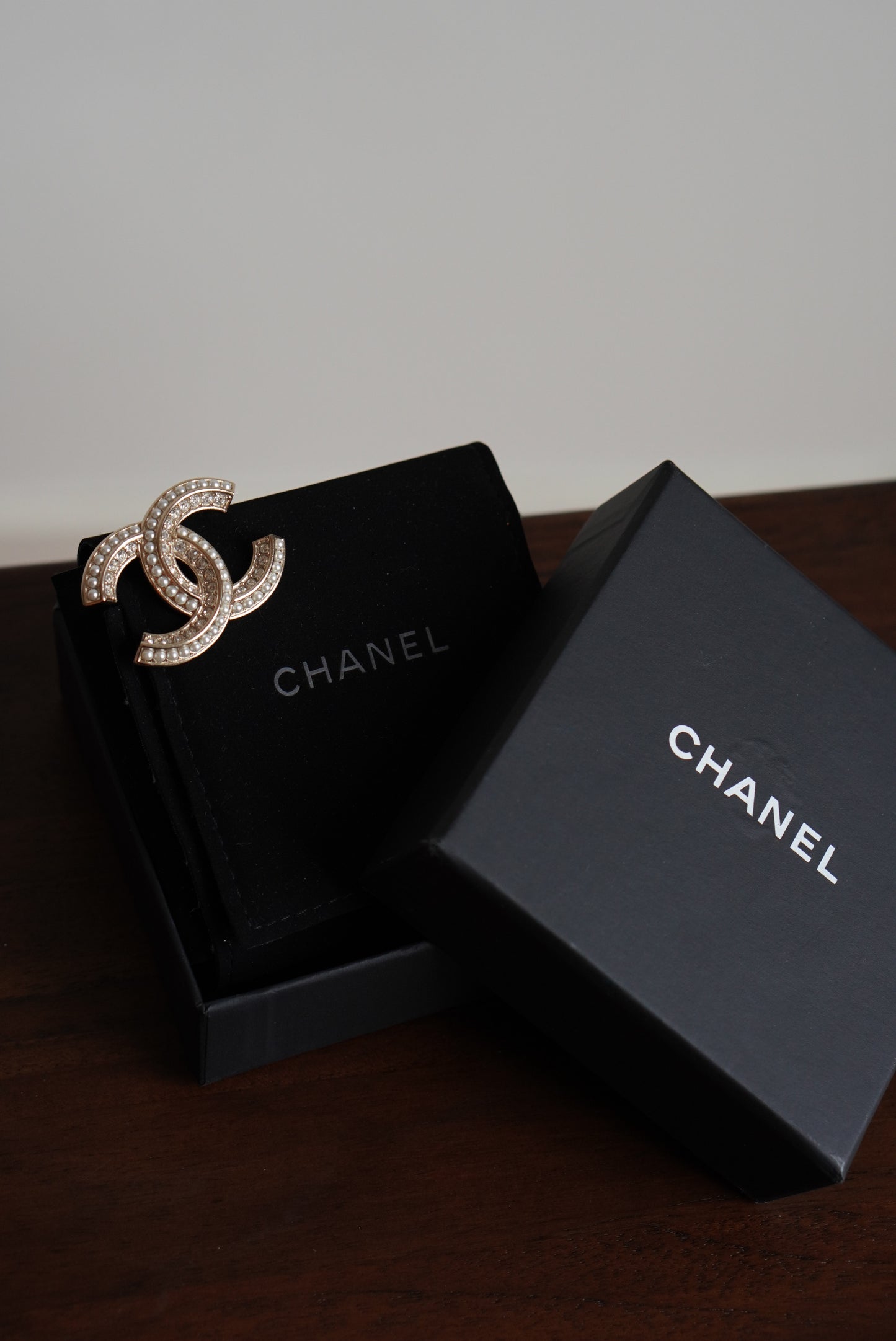 CHANEL BROOCH B20 A
