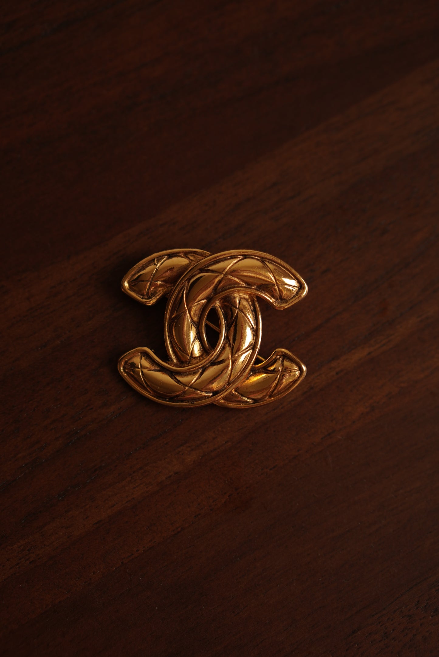 CHANEL BROOCH CC