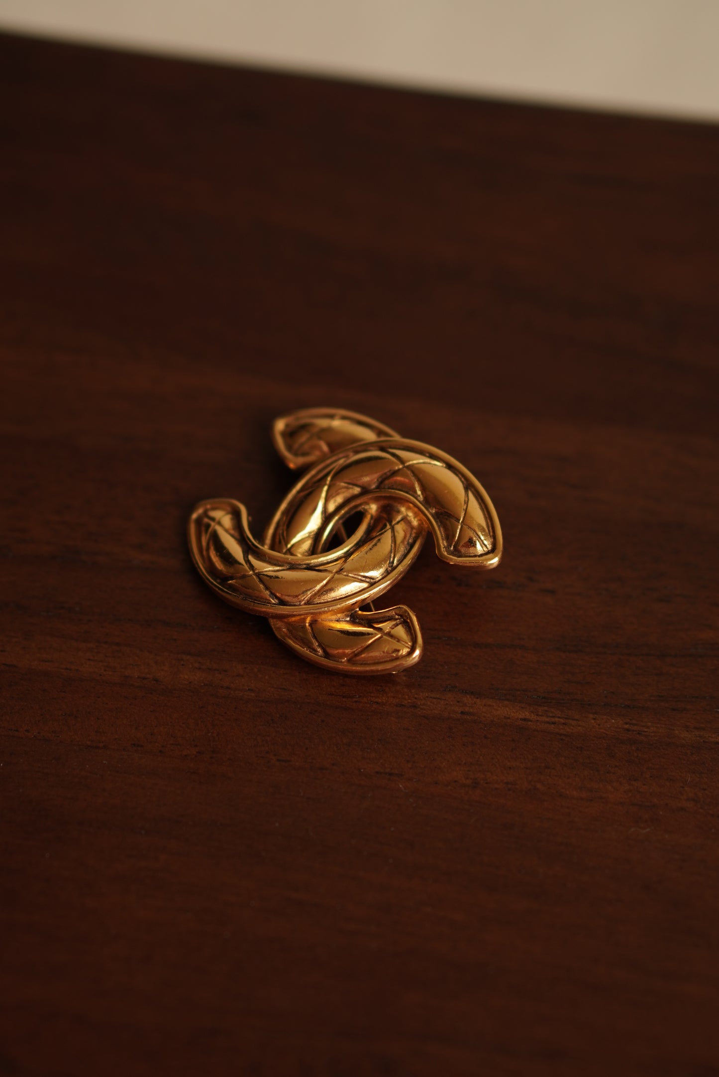 CHANEL BROOCH CC