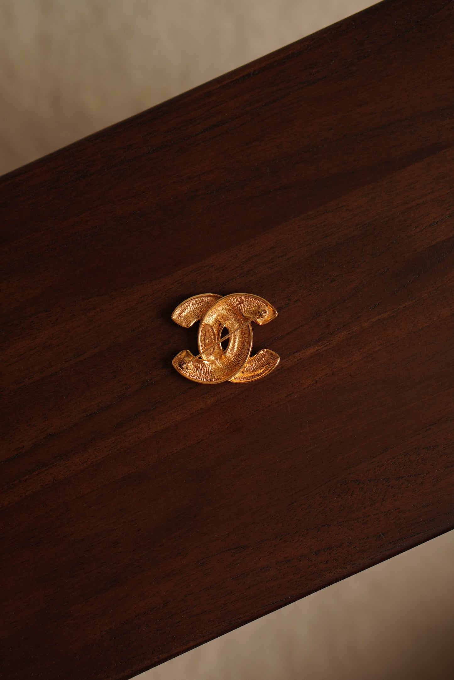 CHANEL BROOCH CC