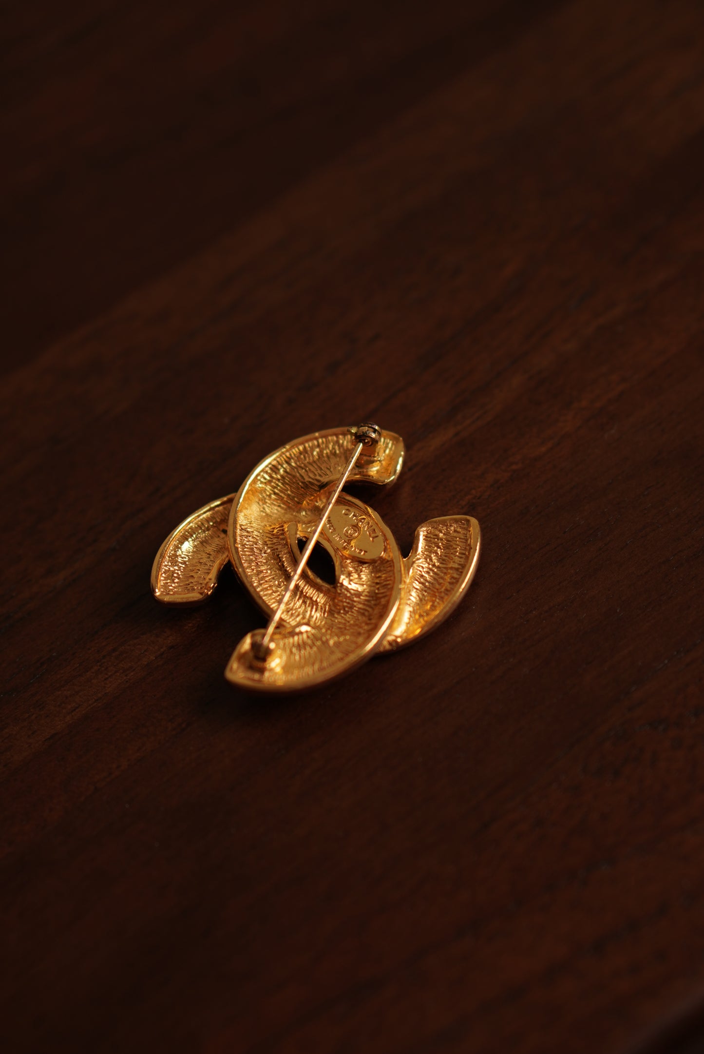 CHANEL BROOCH CC