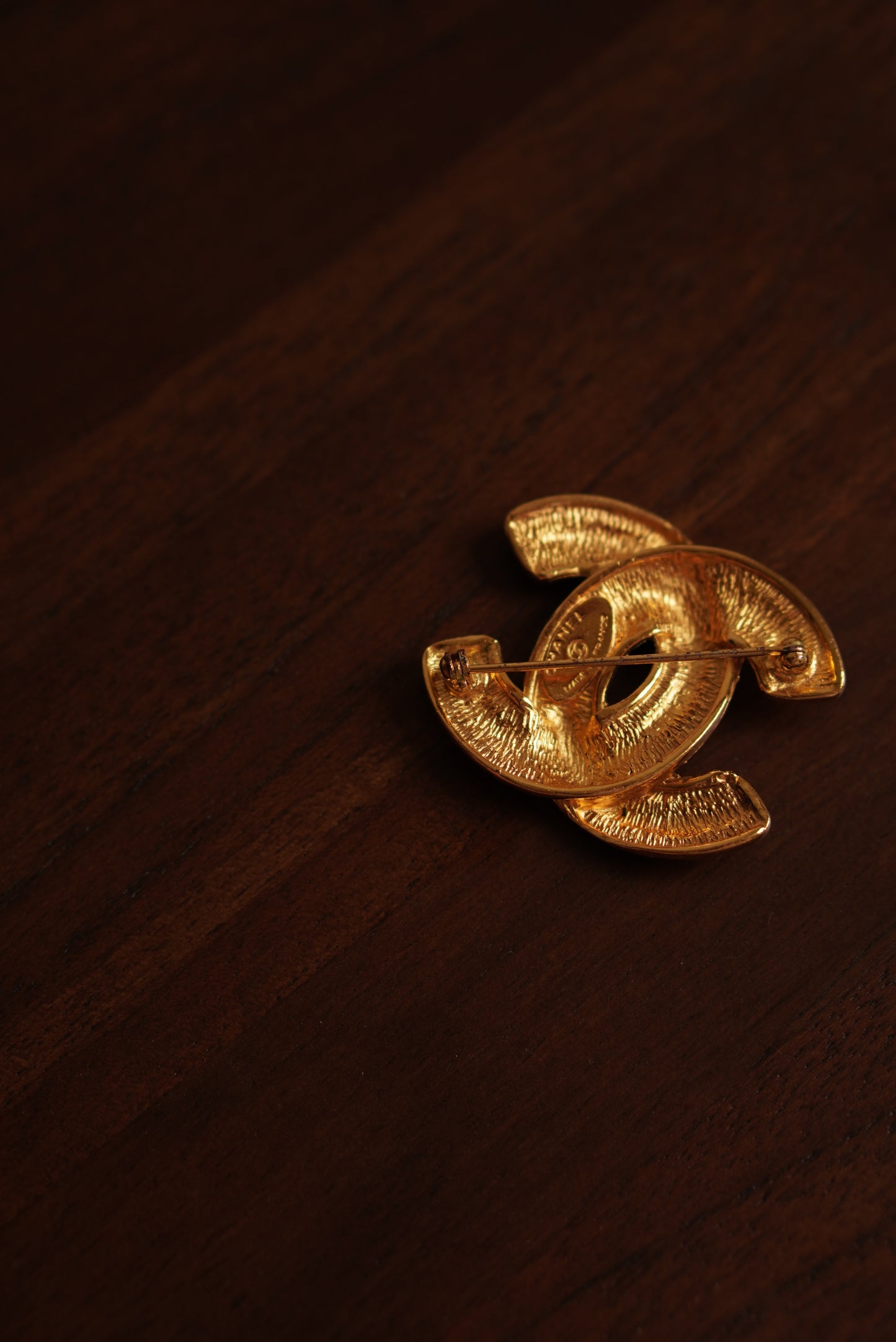 CHANEL BROOCH CC
