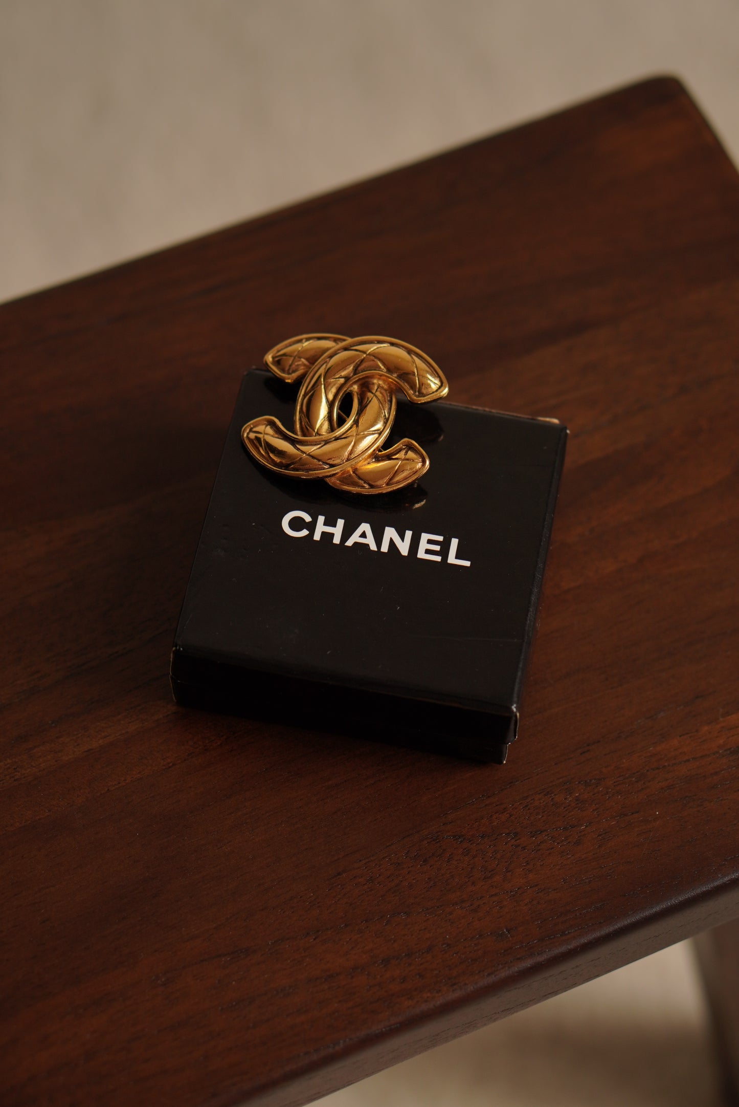 CHANEL BROOCH CC