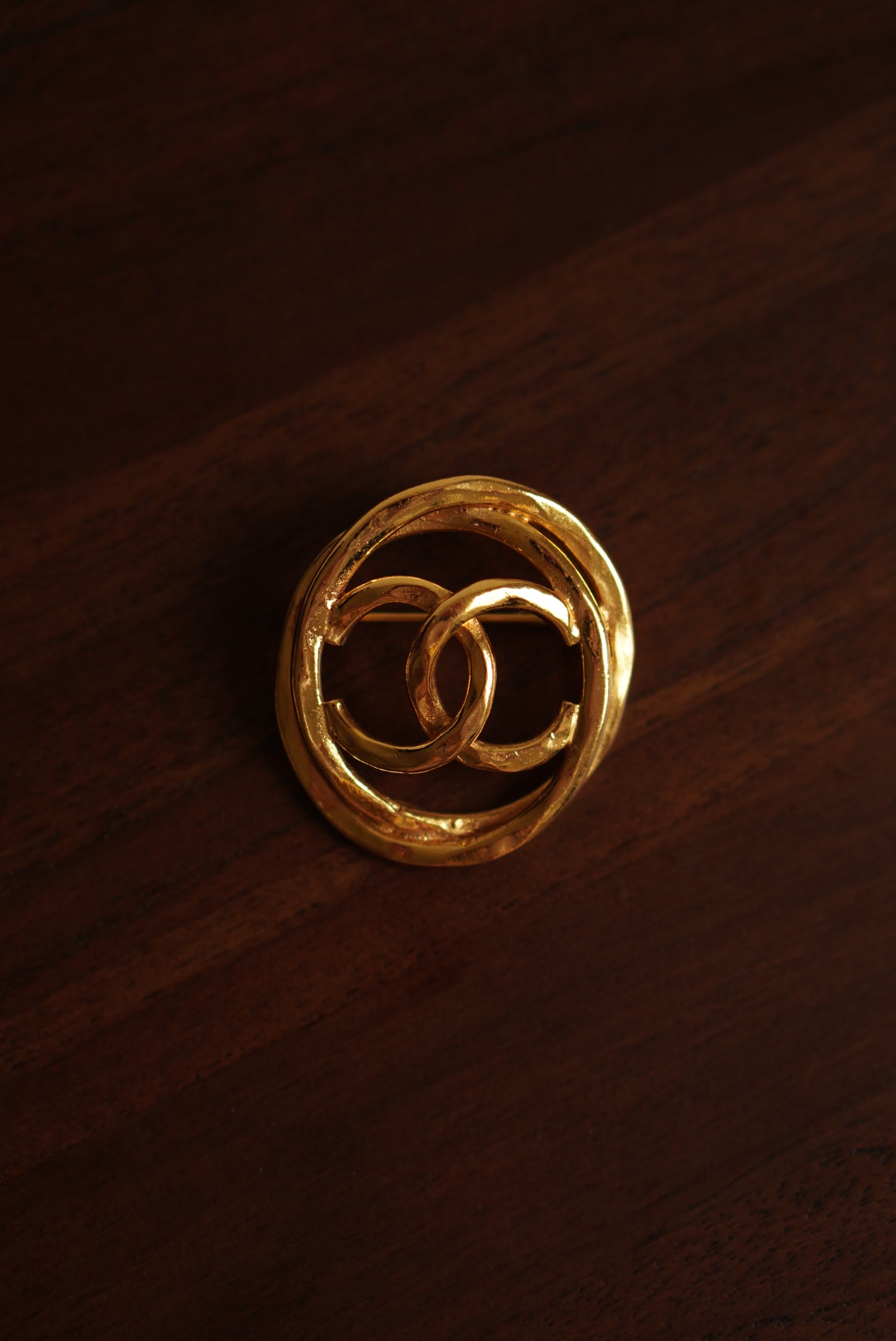 CHANEL BROOCH OVAL