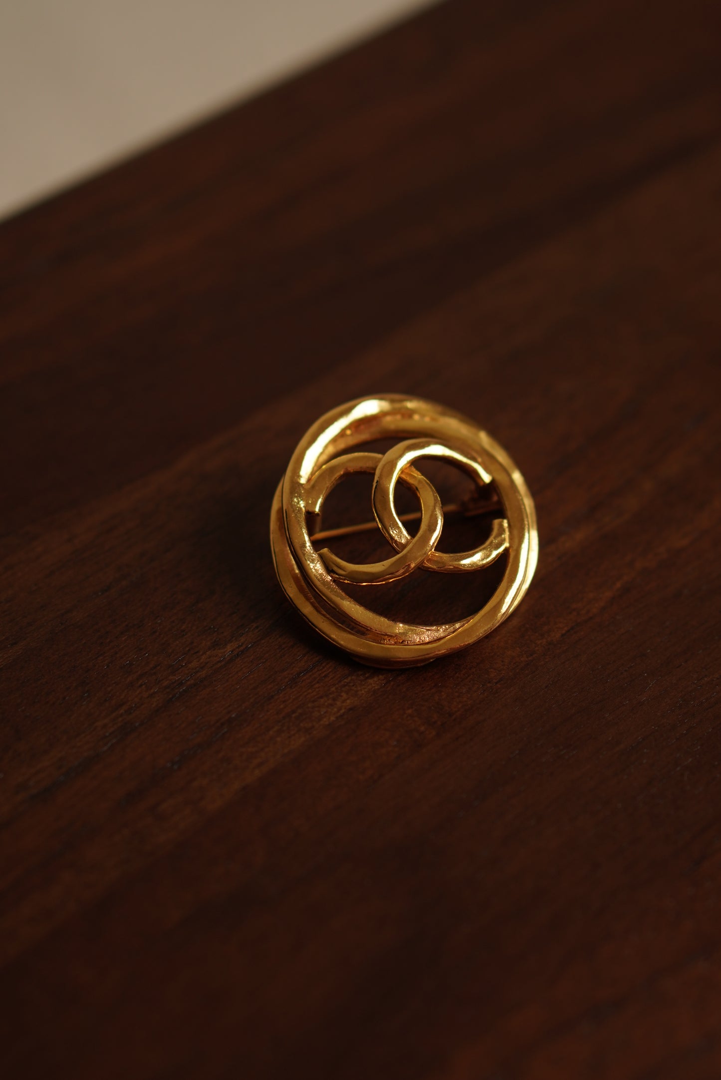 CHANEL BROOCH OVAL