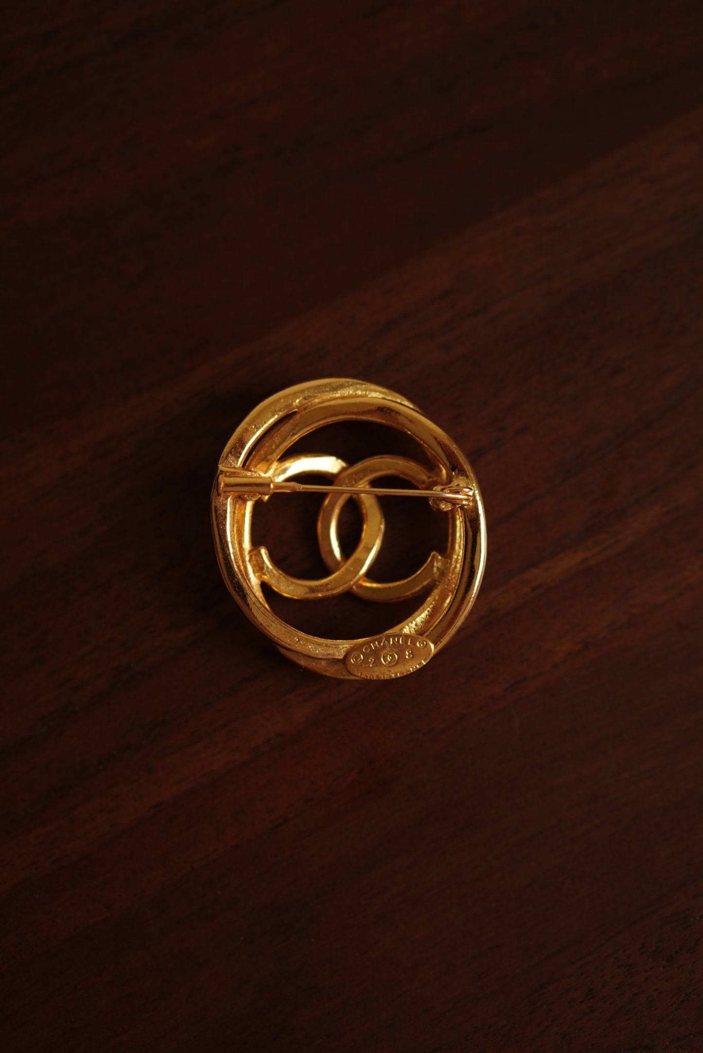 CHANEL BROOCH OVAL