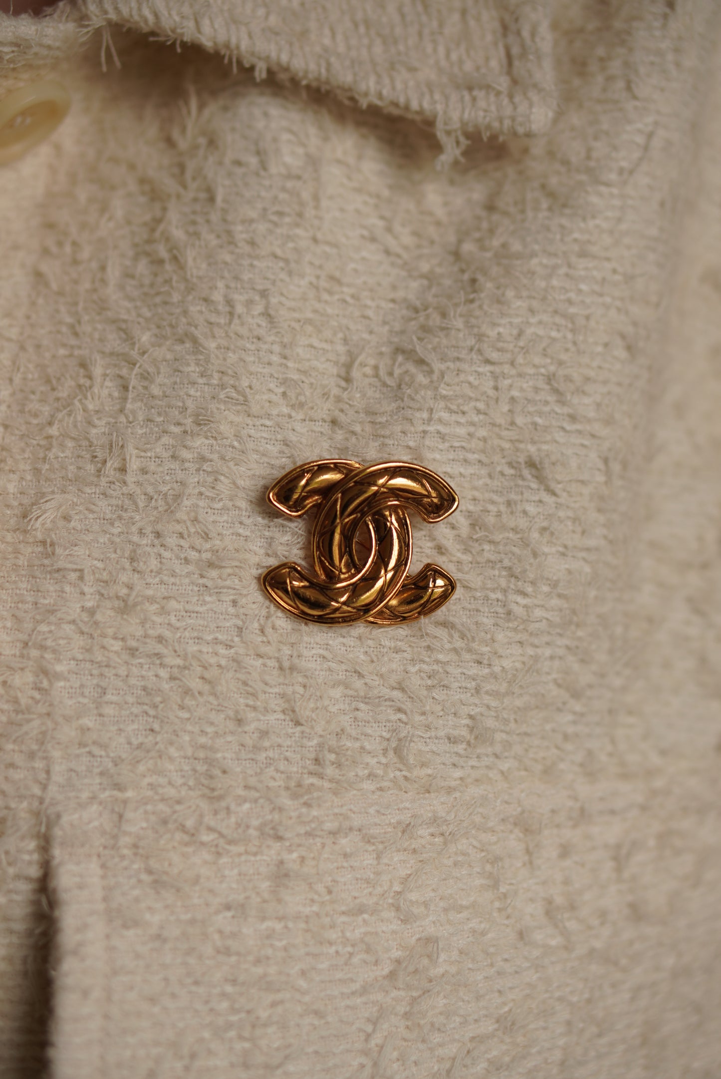 CHANEL BROOCH CC
