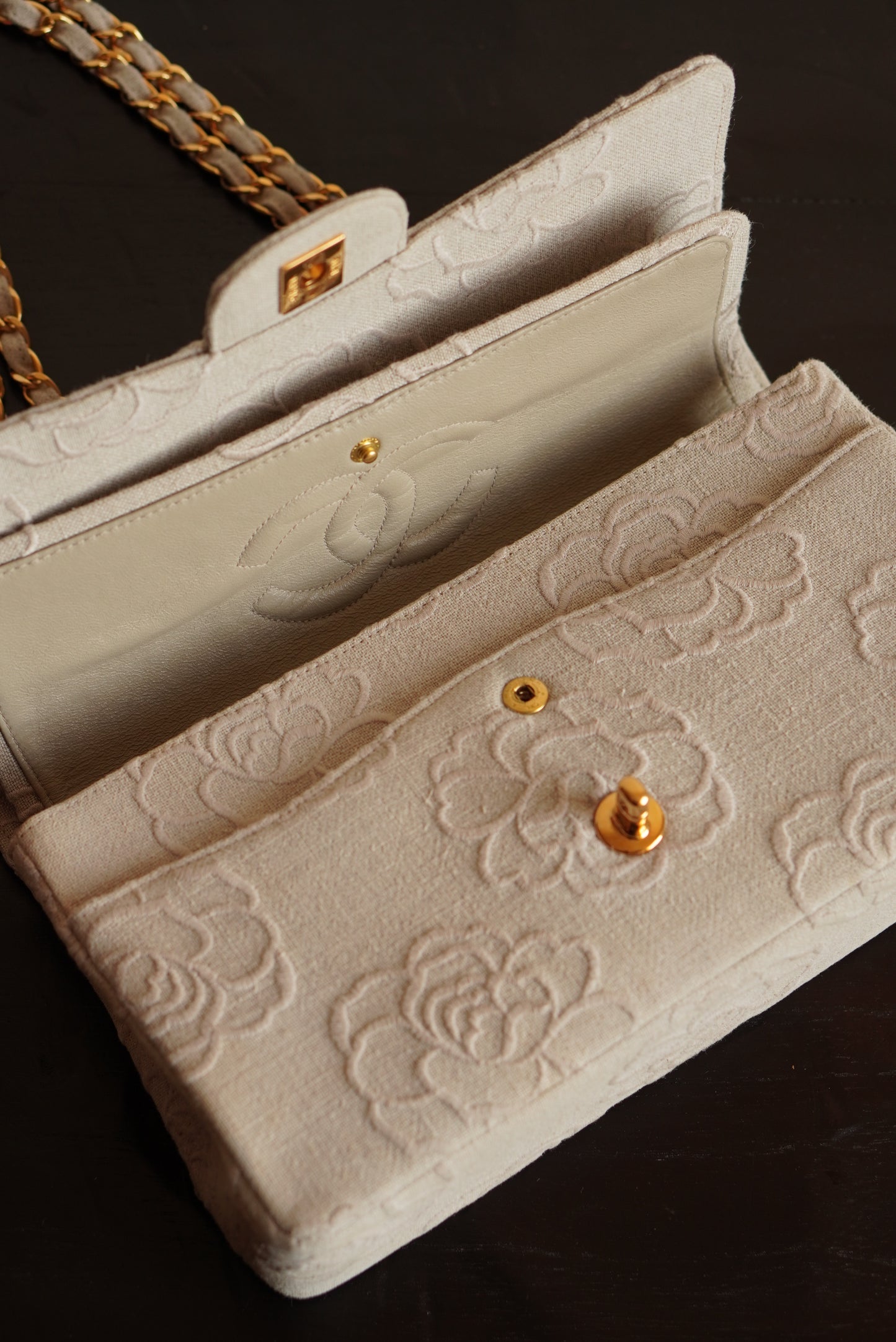 CHANEL CLASSIC CAMELLIA MEDIUM DOUBLE FLAP