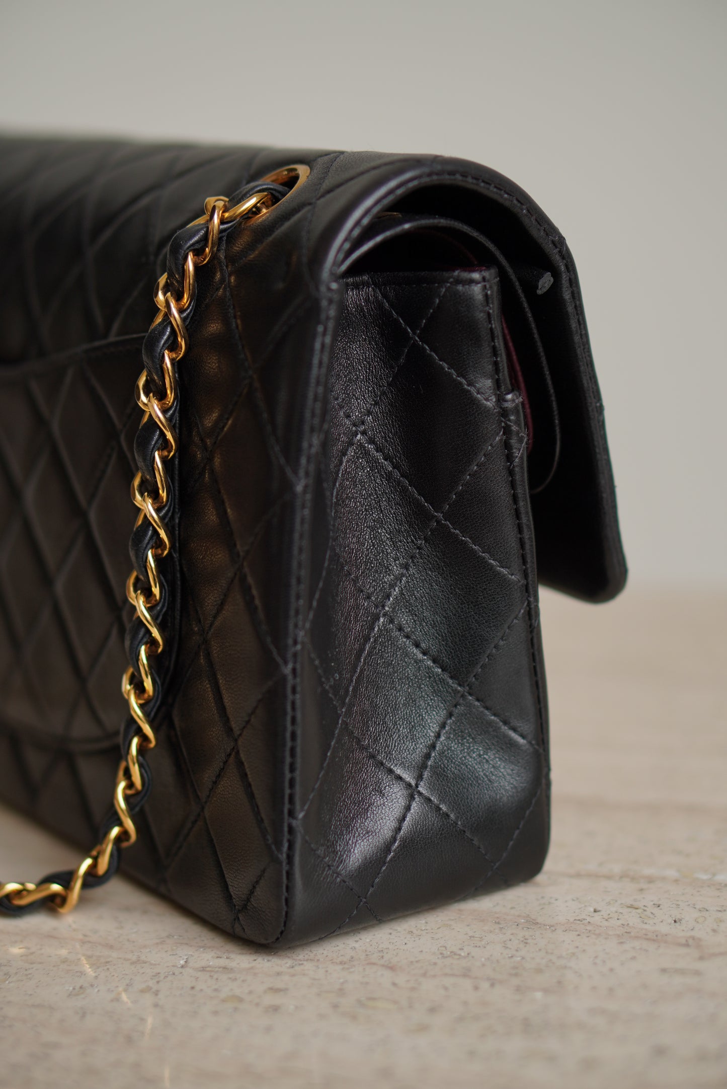 CHANEL CLASSIC MEDIUM DOUBLE FLAP