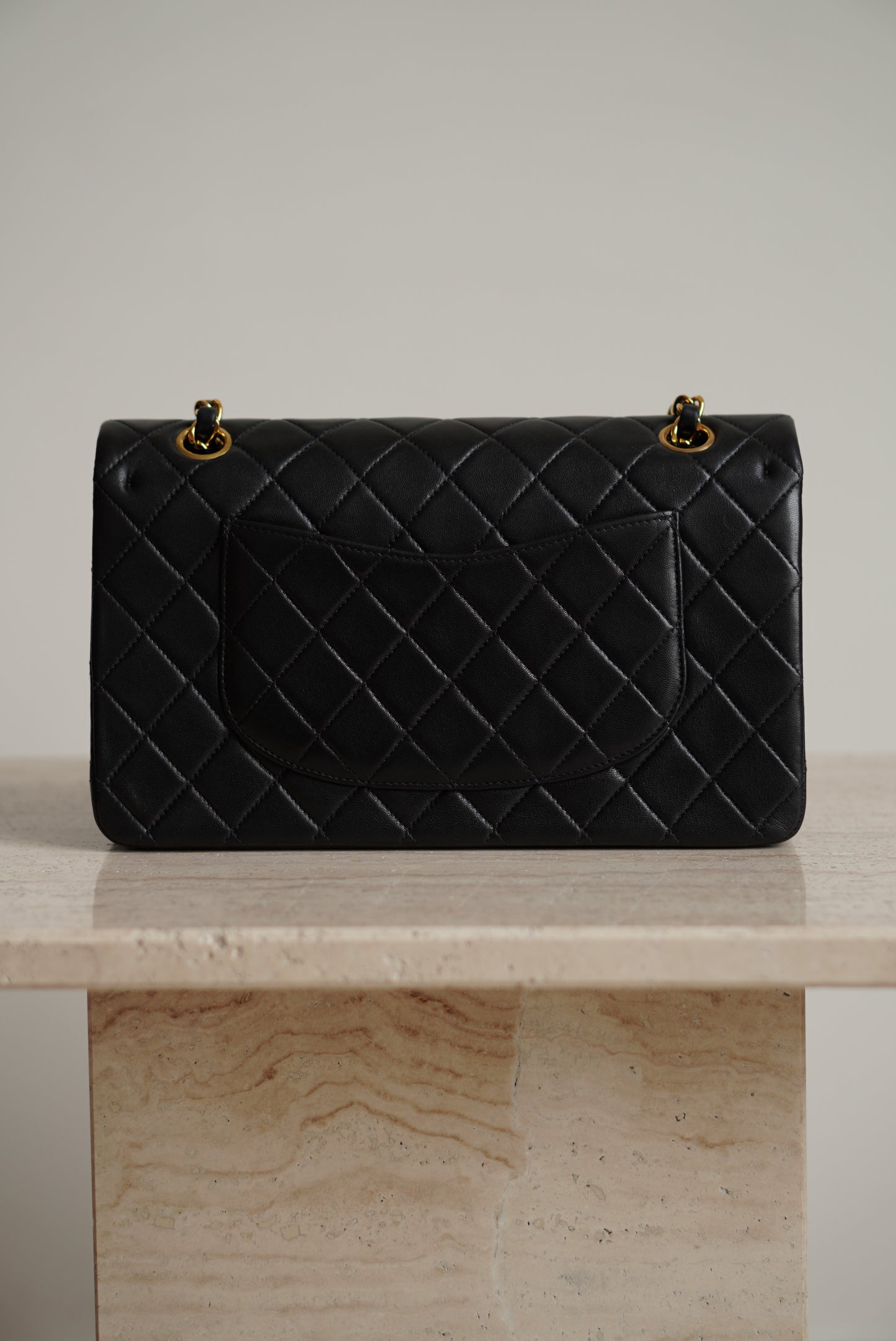 CHANEL CLASSIC MEDIUM DOUBLE FLAP