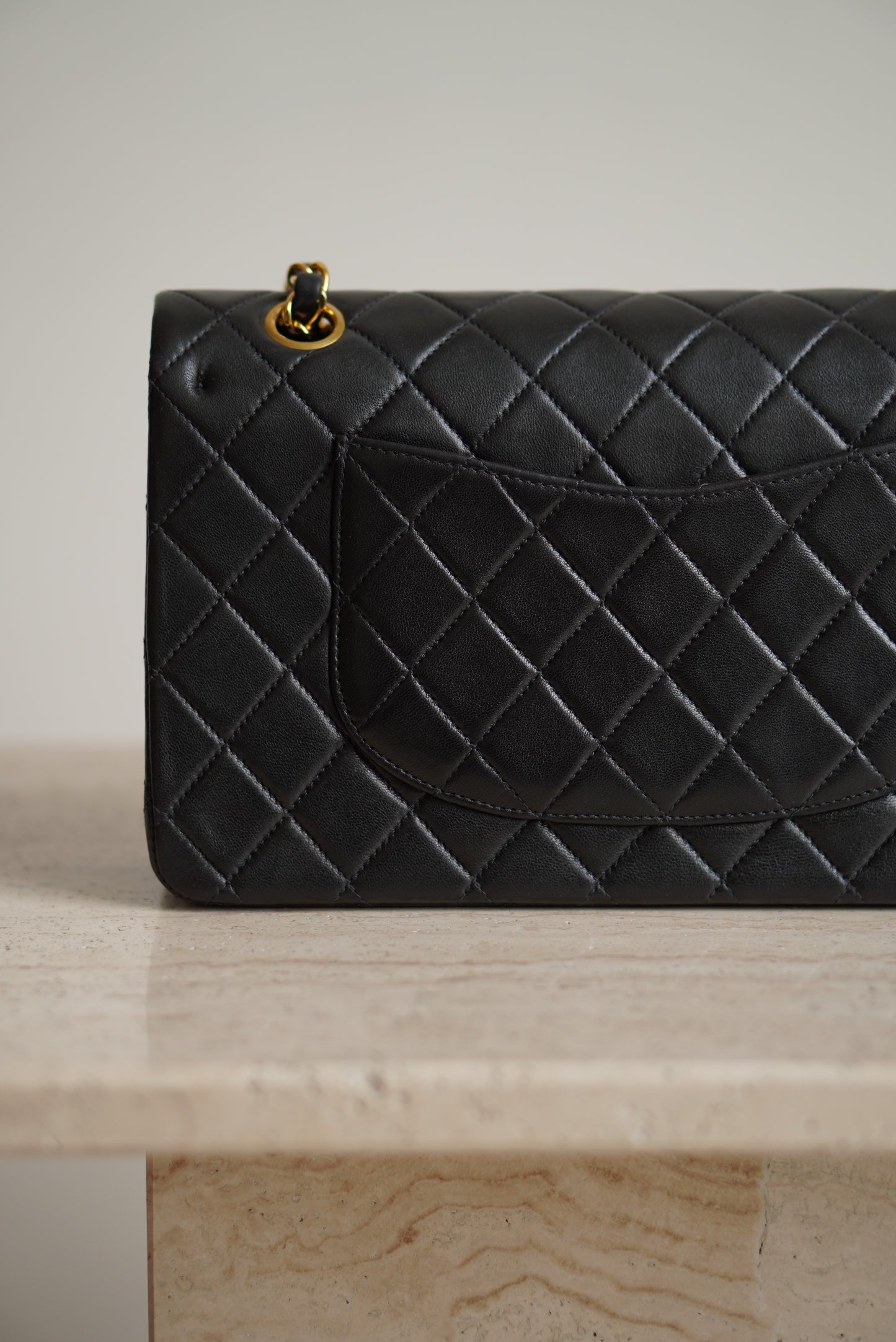 CHANEL CLASSIC MEDIUM DOUBLE FLAP