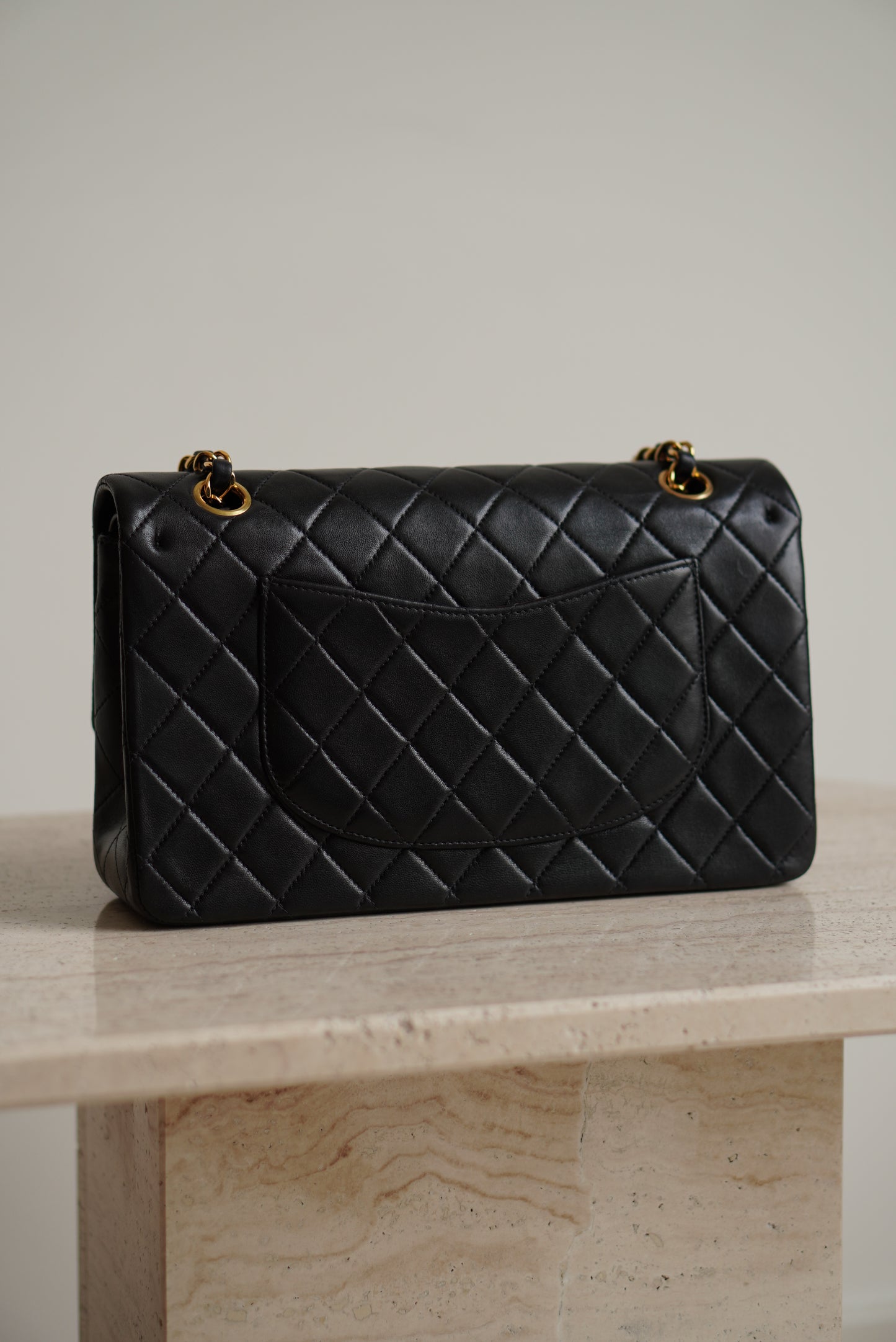 CHANEL CLASSIC MEDIUM DOUBLE FLAP
