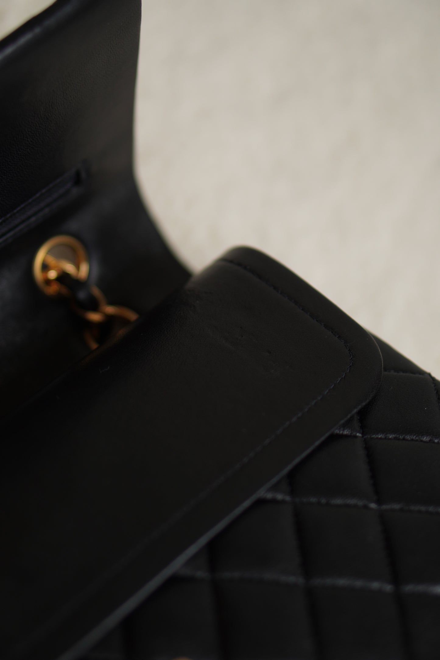 CHANEL CLASSIC MEDIUM DOUBLE FLAP