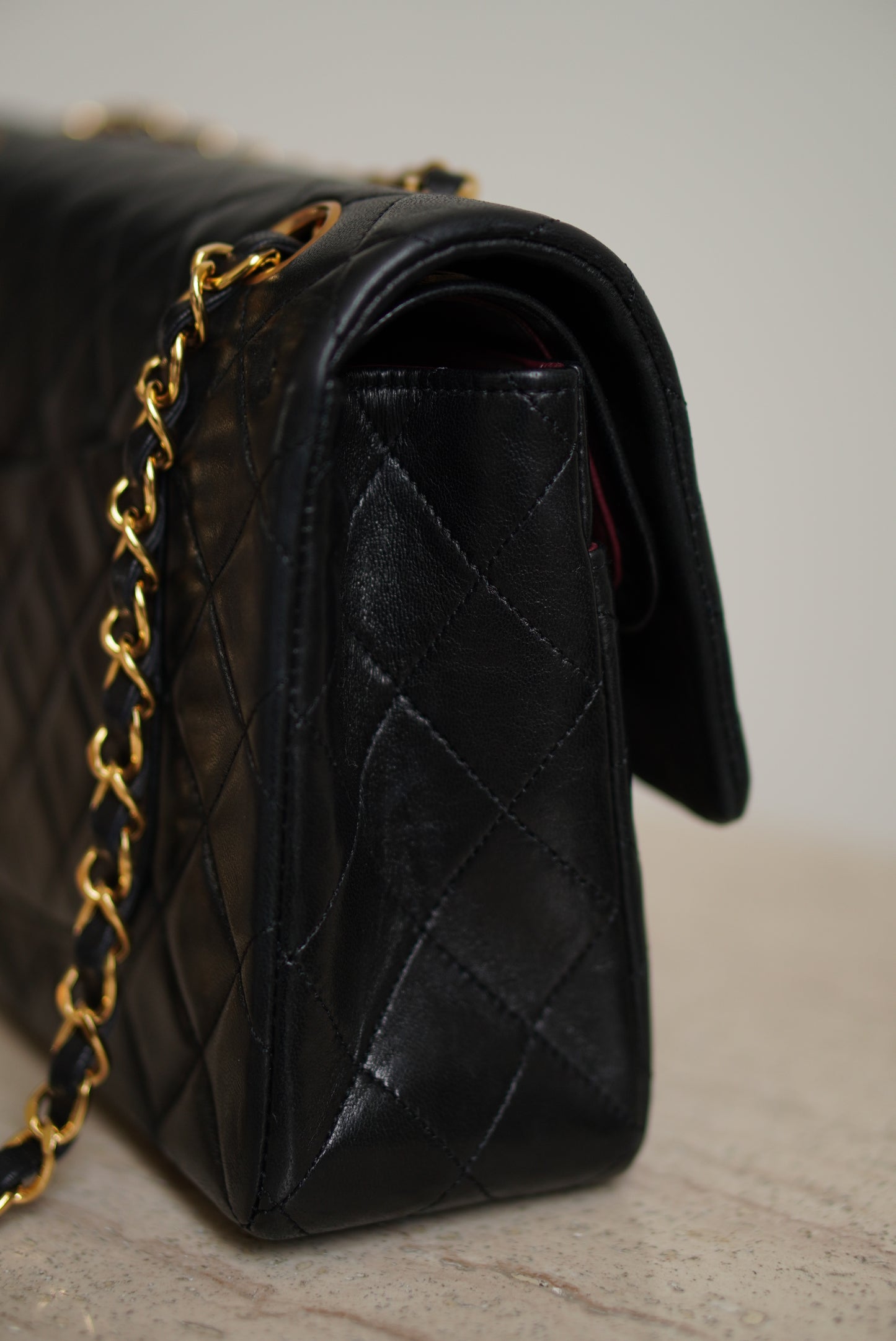 CHANEL CLASSIC MEDIUM DOUBLE FLAP