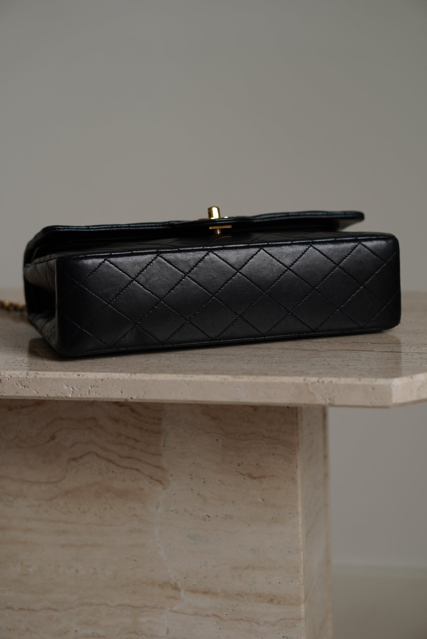 CHANEL CLASSIC MEDIUM DOUBLE FLAP